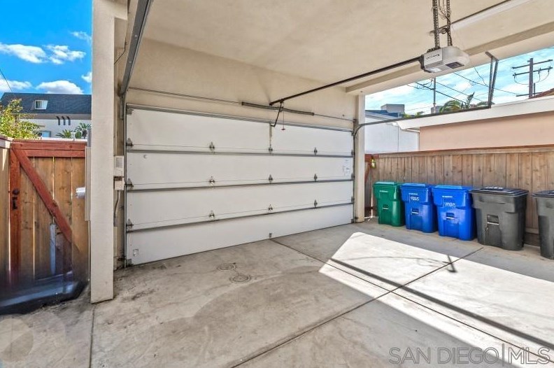 4025 Morrell St, San Diego CA 92109-4641 exterior