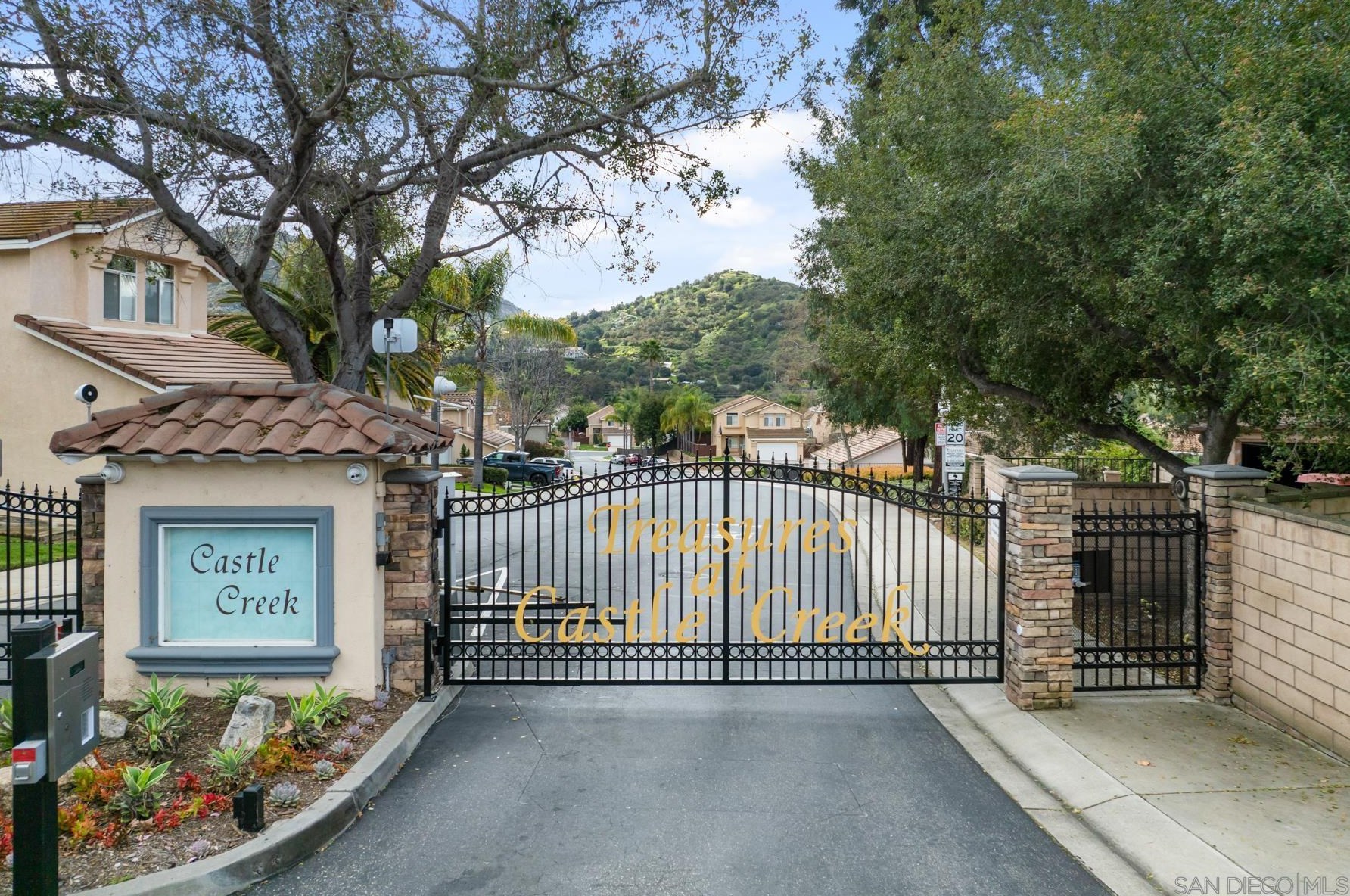 8737 Verna Dr, Escondido, CA 92026-5902
