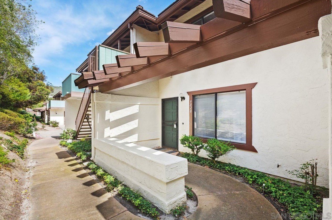 9828 Caminito Cuadro, San Diego, CA 92129-2810