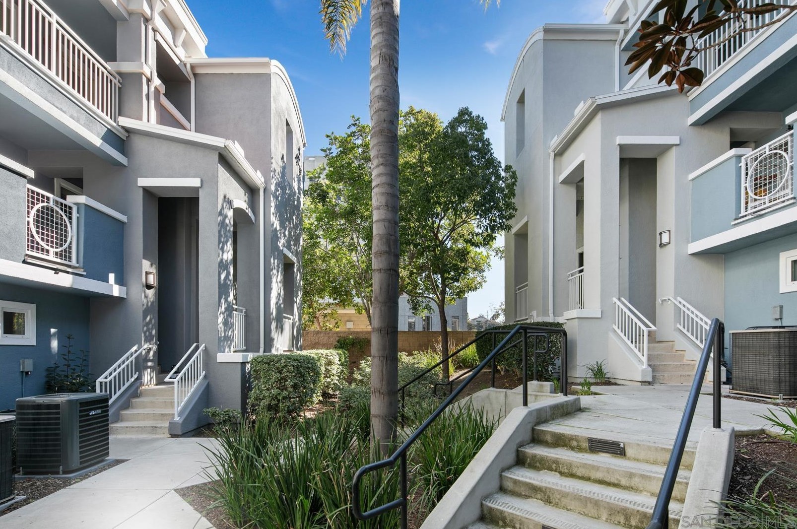 3464 Sandcastle Ln, San Diego, CA 92110-5348
