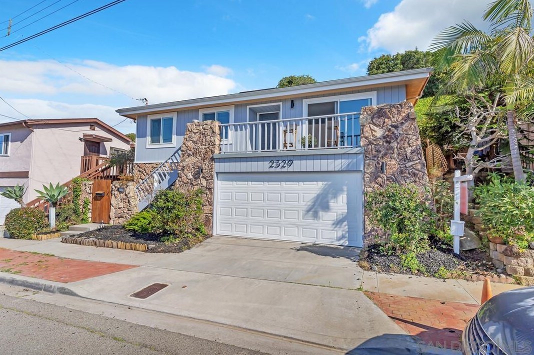 2329 Warrington St, San Diego, CA 92107-1610