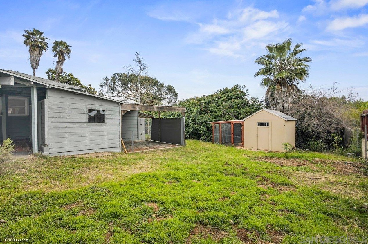 10405 Challenge Blvd, La Mesa CA  91941-7244 exterior