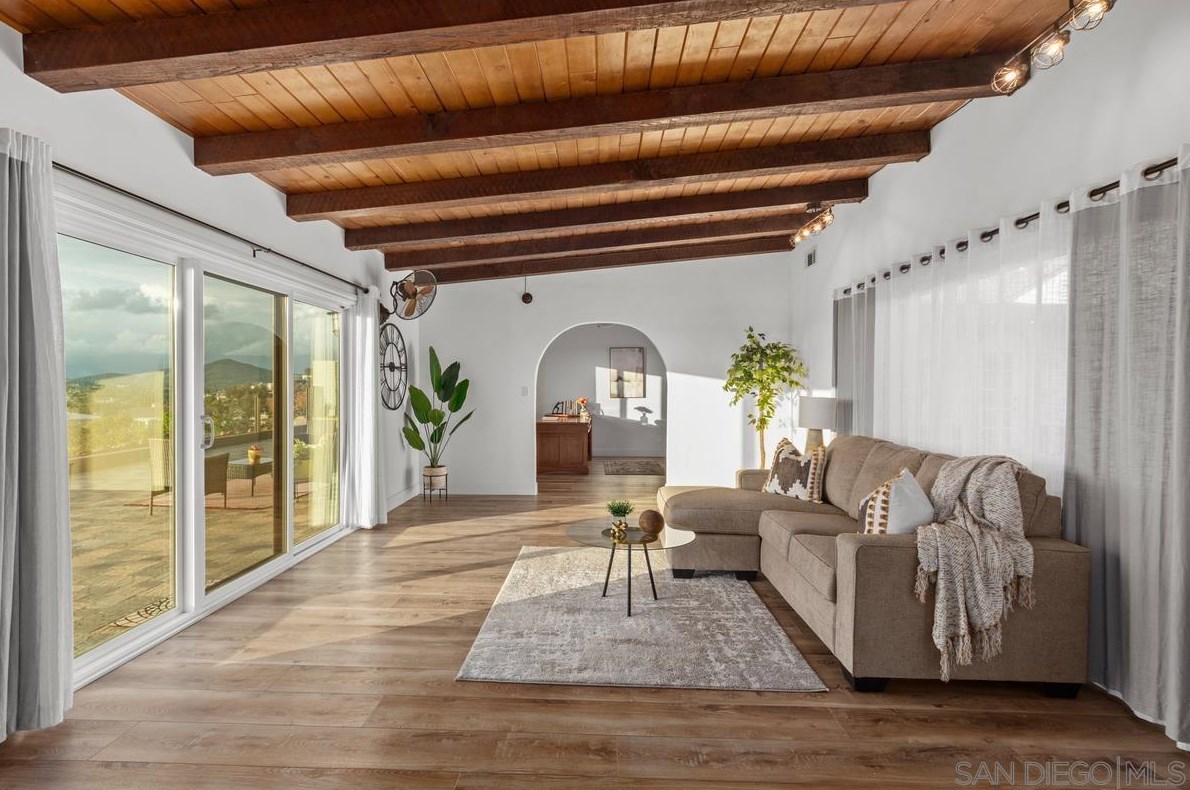 8020 Eastridge Dr, La Mesa CA  91941-7834 exterior