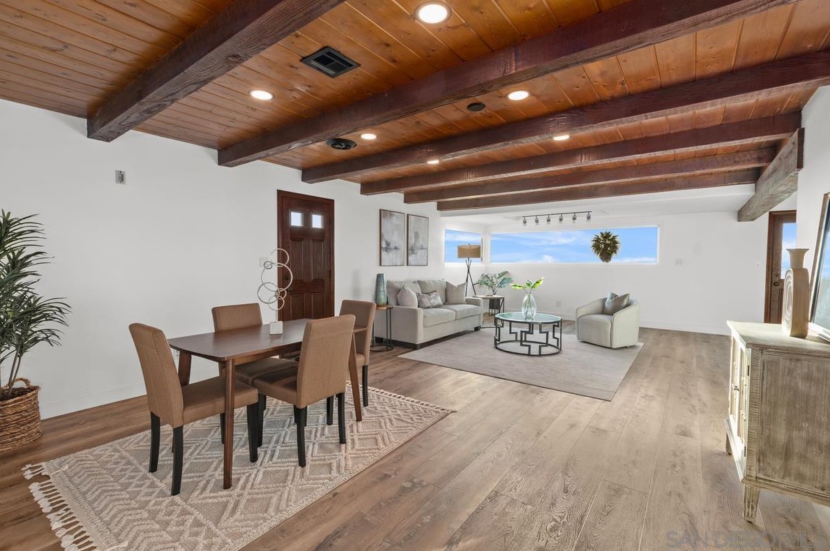 8020 Eastridge Dr, La Mesa CA  91941-7834 exterior