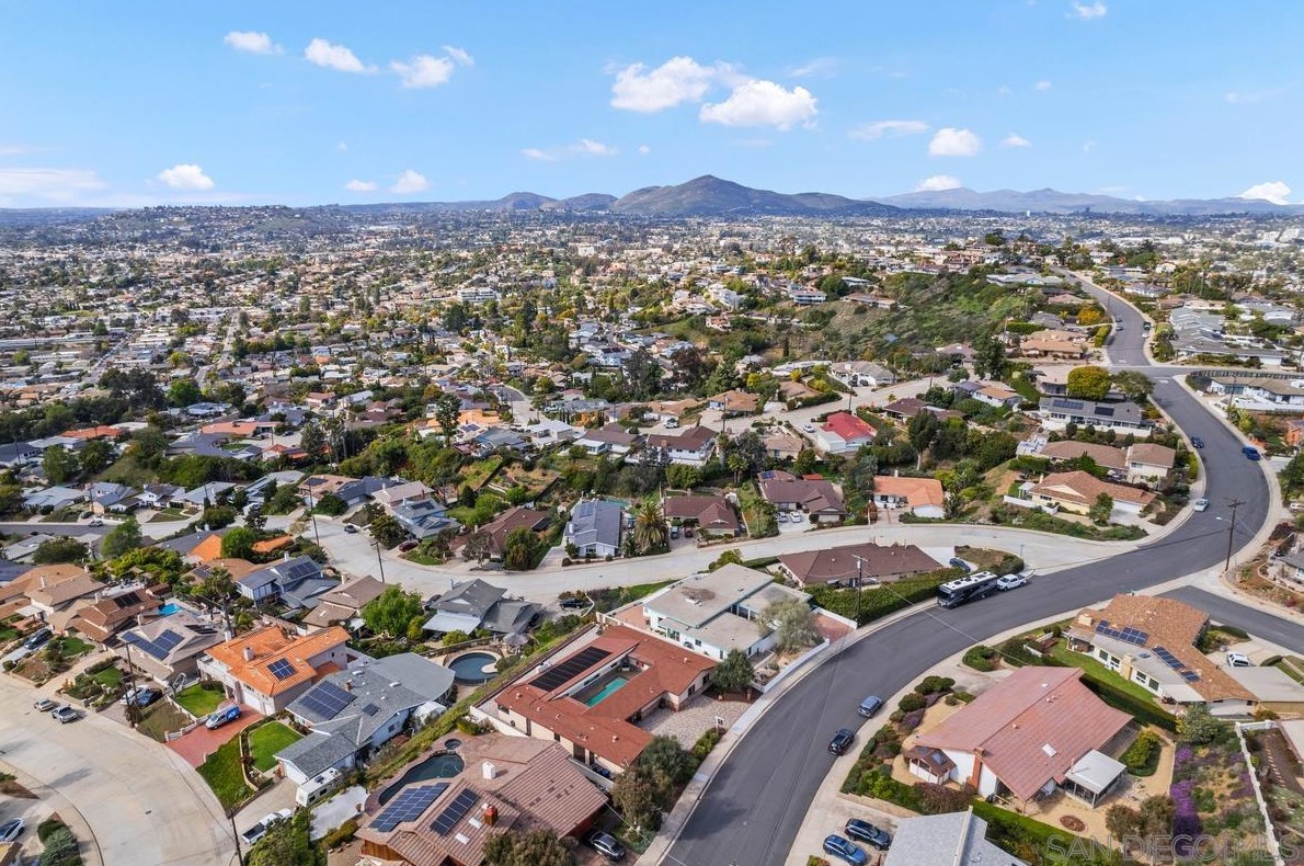 8020 Eastridge Dr, La Mesa CA  91941-7834 exterior