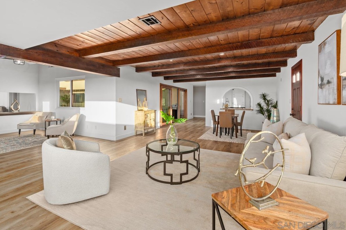 8020 Eastridge Dr, La Mesa CA  91941-7834 exterior