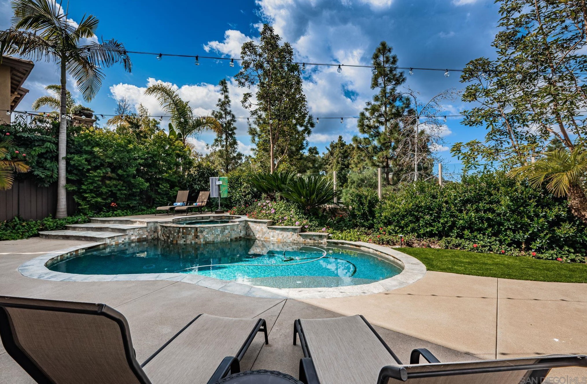 13828 Torrey Bella Ct, San Diego CA  92129-4627 exterior