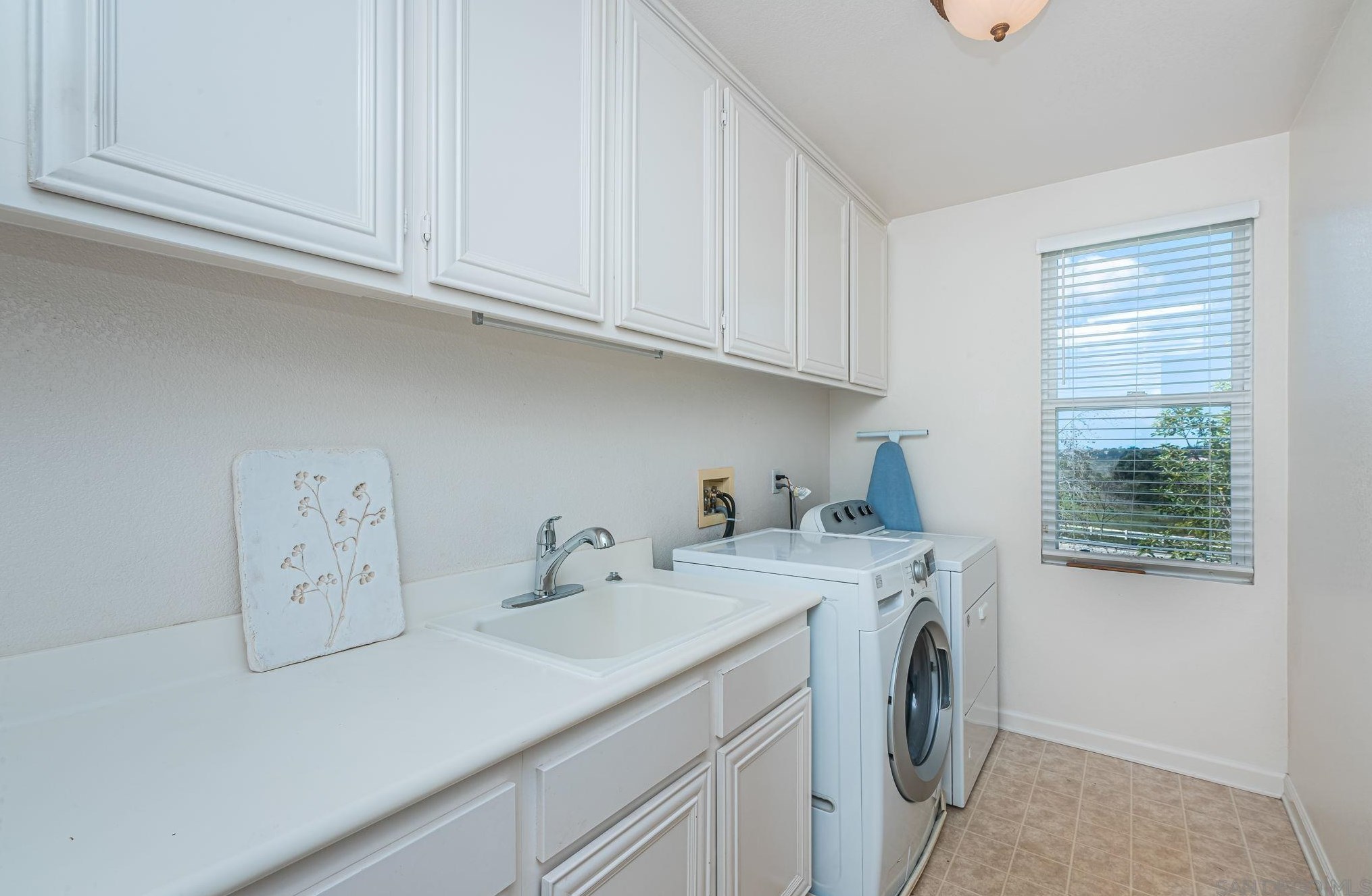 13828 Torrey Bella Ct, San Diego CA  92129-4627 exterior