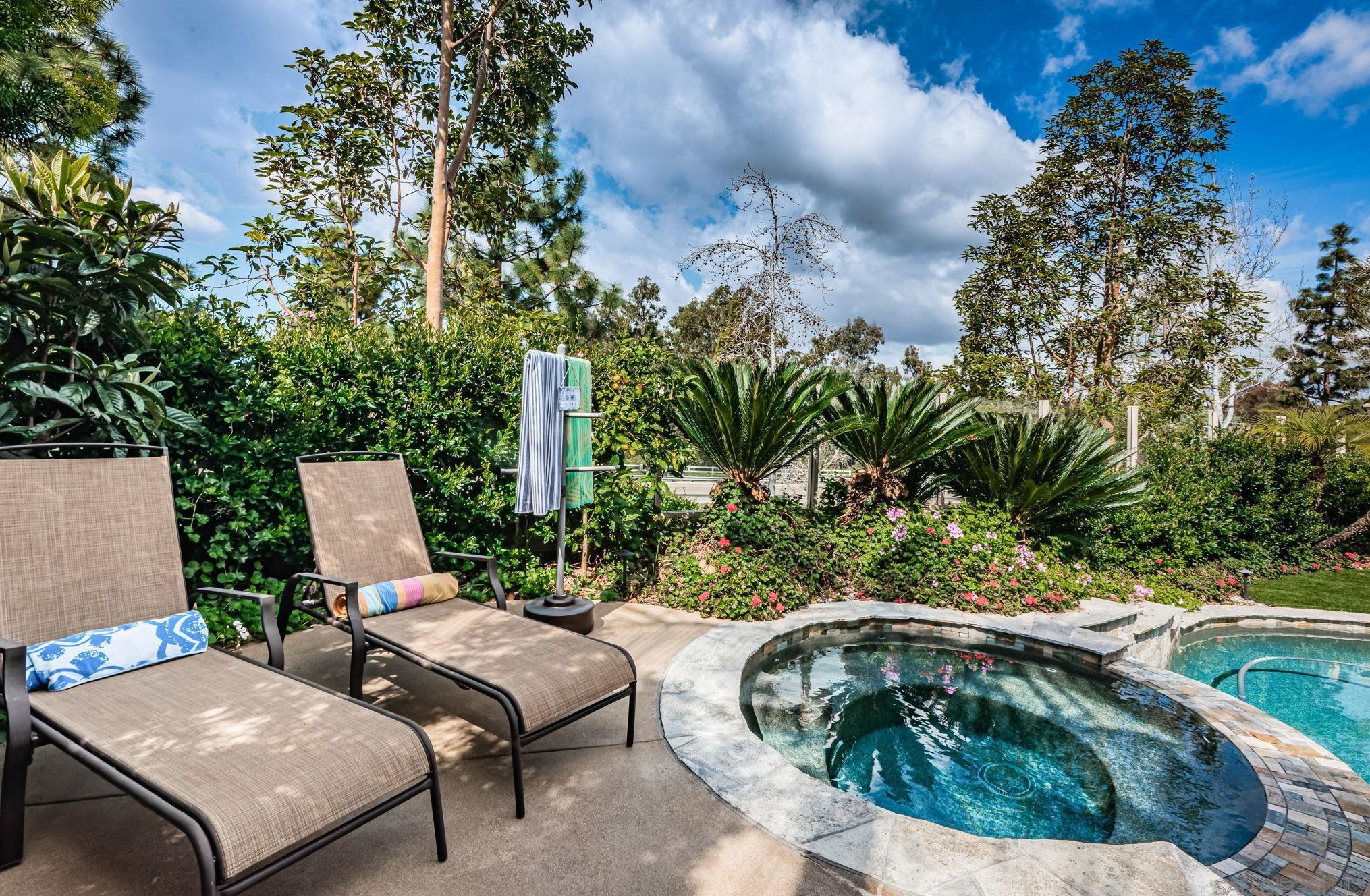 13828 Torrey Bella Ct, San Diego CA  92129-4627 exterior