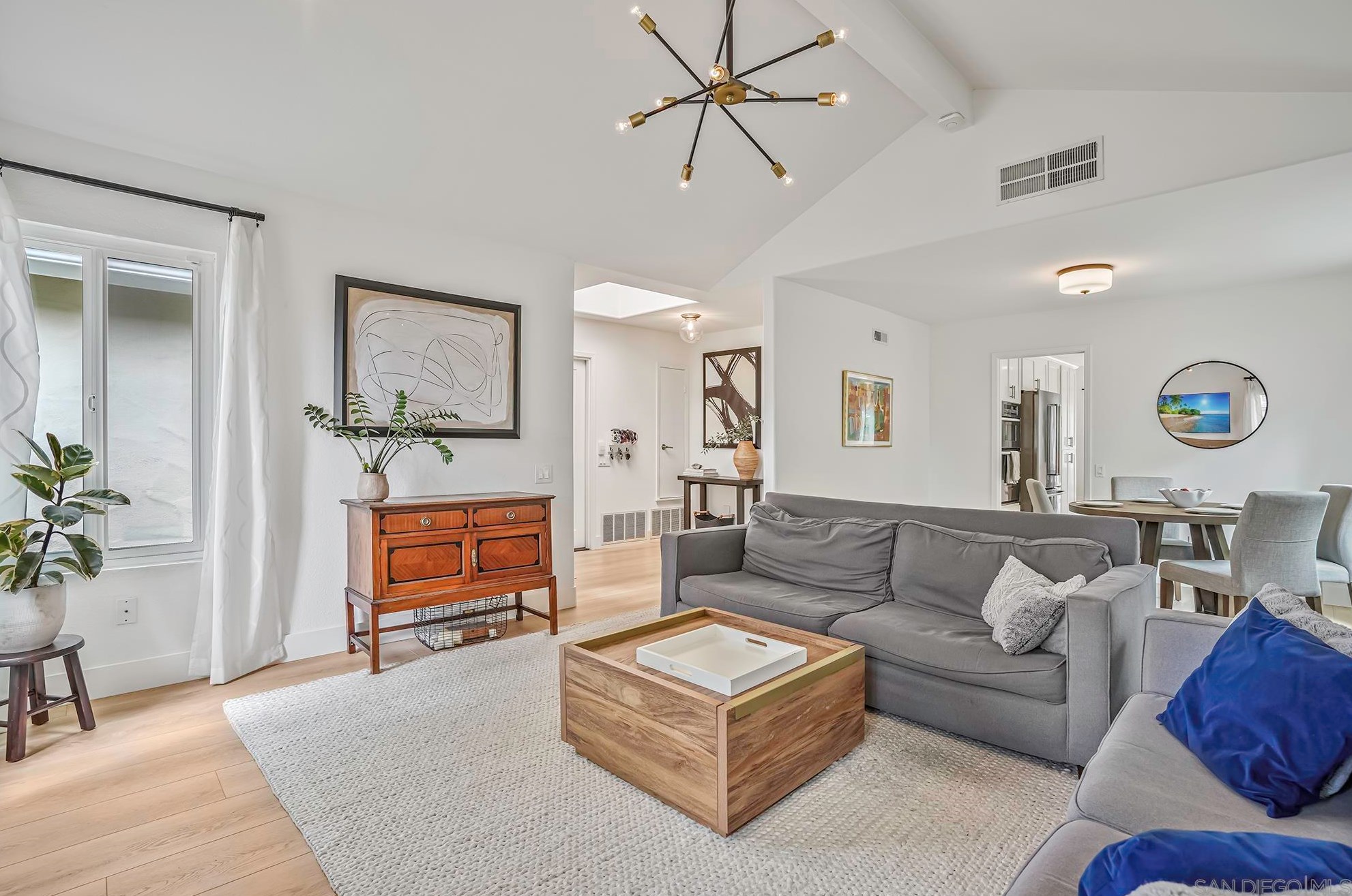7956 Camino Alvaro, Carlsbad, CA 92009