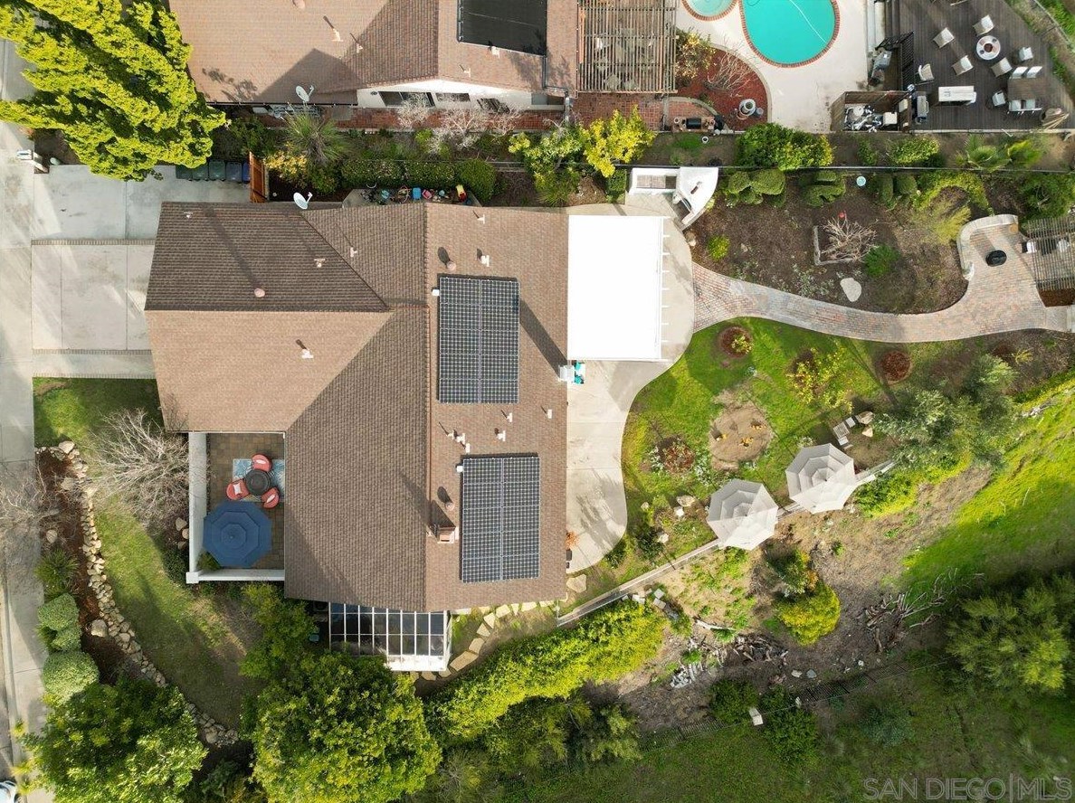 10141 Cliffwood Dr, La Mesa, CA 91941-7022
