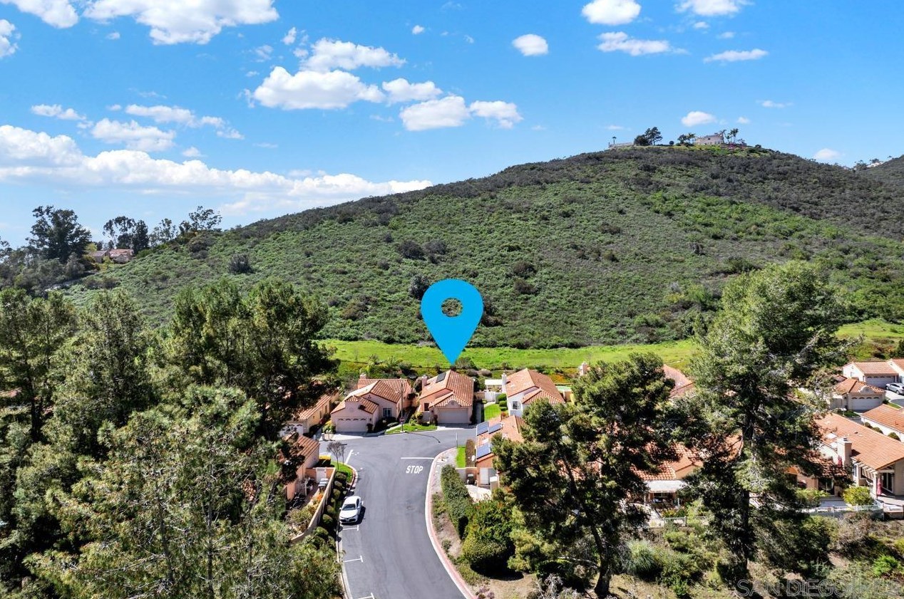 2135 Royal Lytham Gln, Escondido, CA 92026-1089