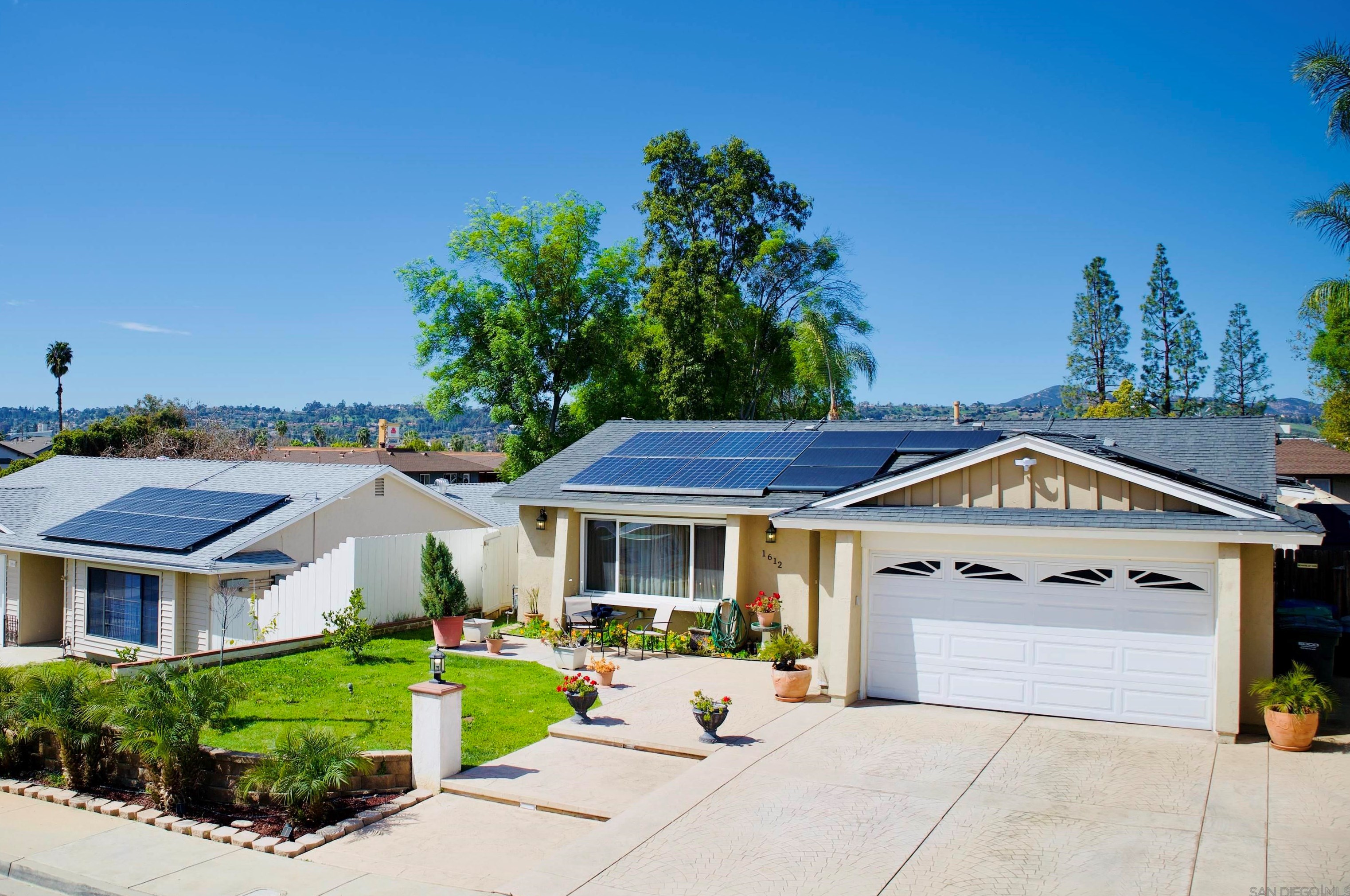 1612 Vulcan St, El Cajon, CA 92021-1052