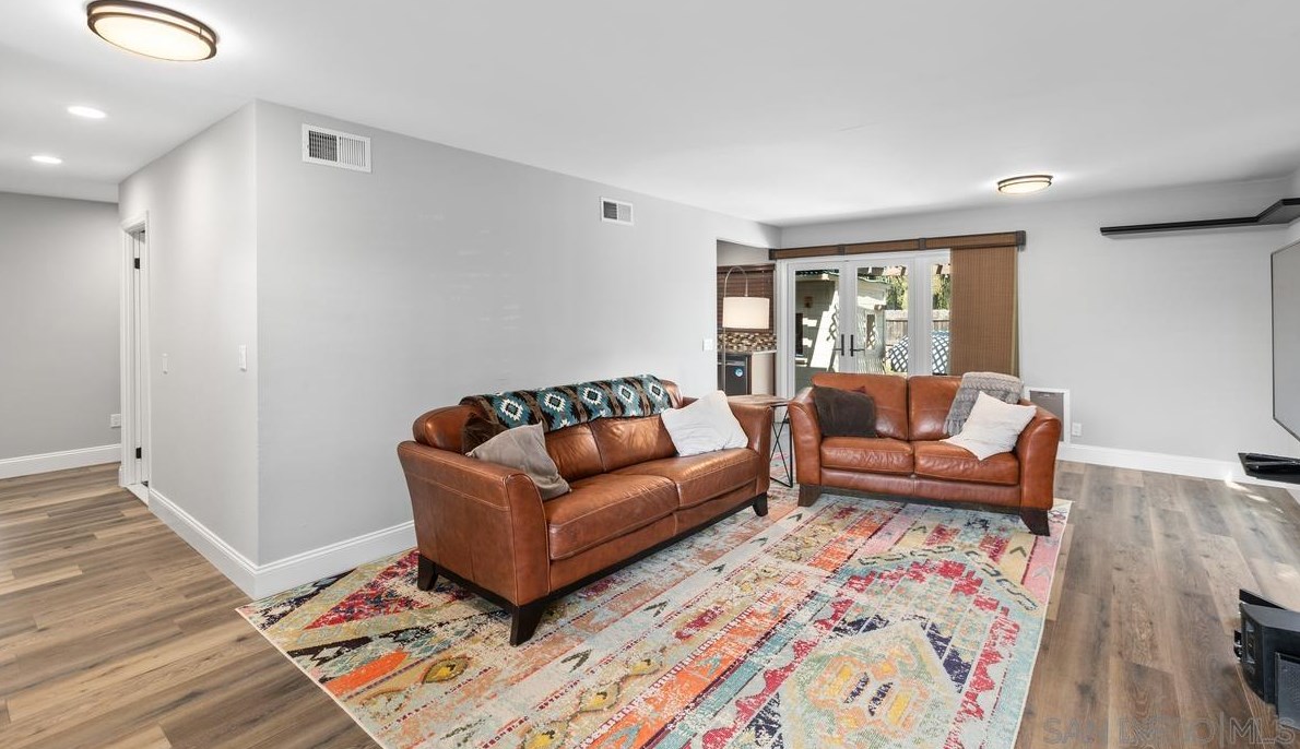 10290 Avenida De La Cantina, San Diego, CA 92129