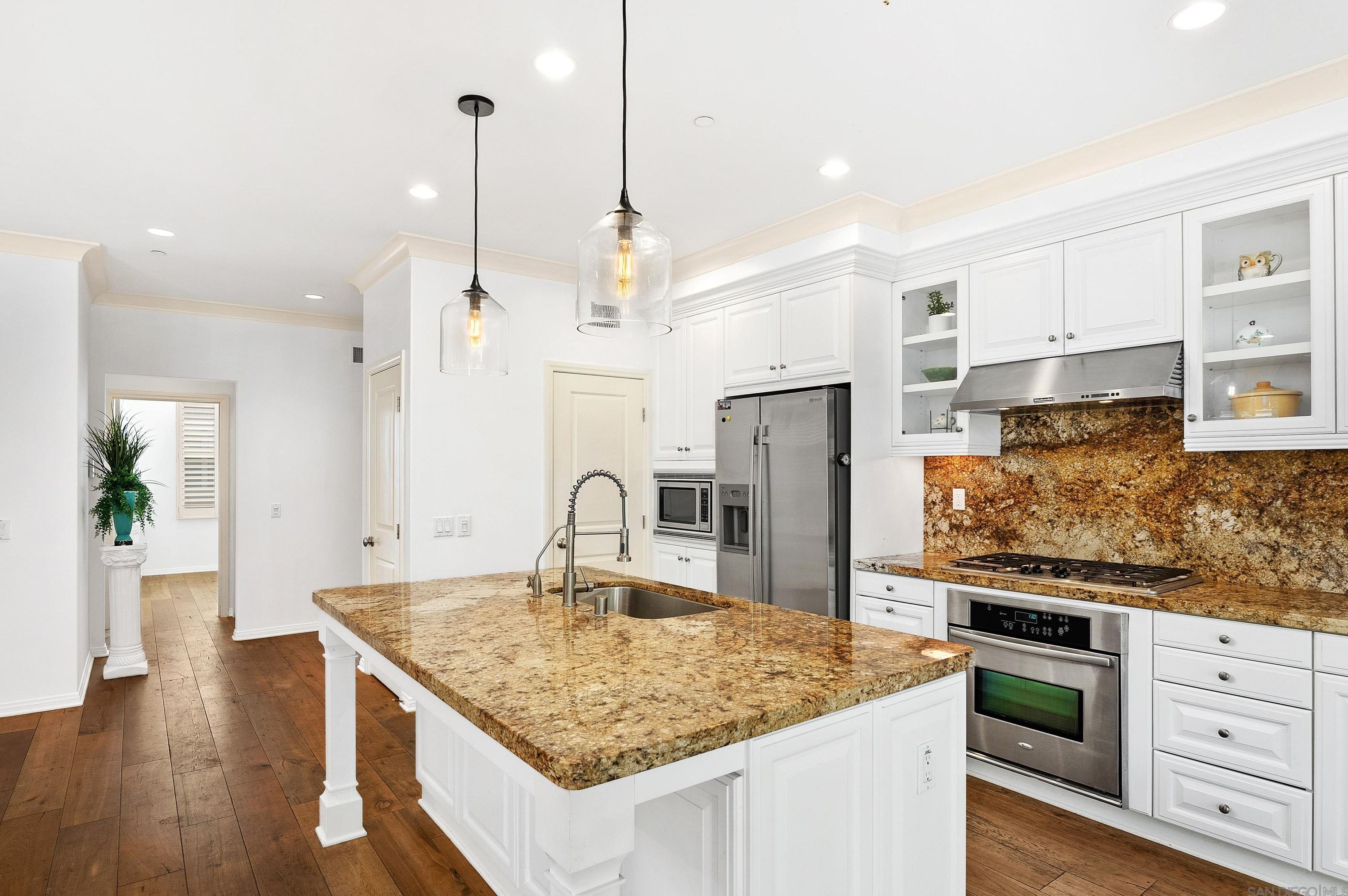 55 Diamond, Irvine CA  92620-2143 exterior