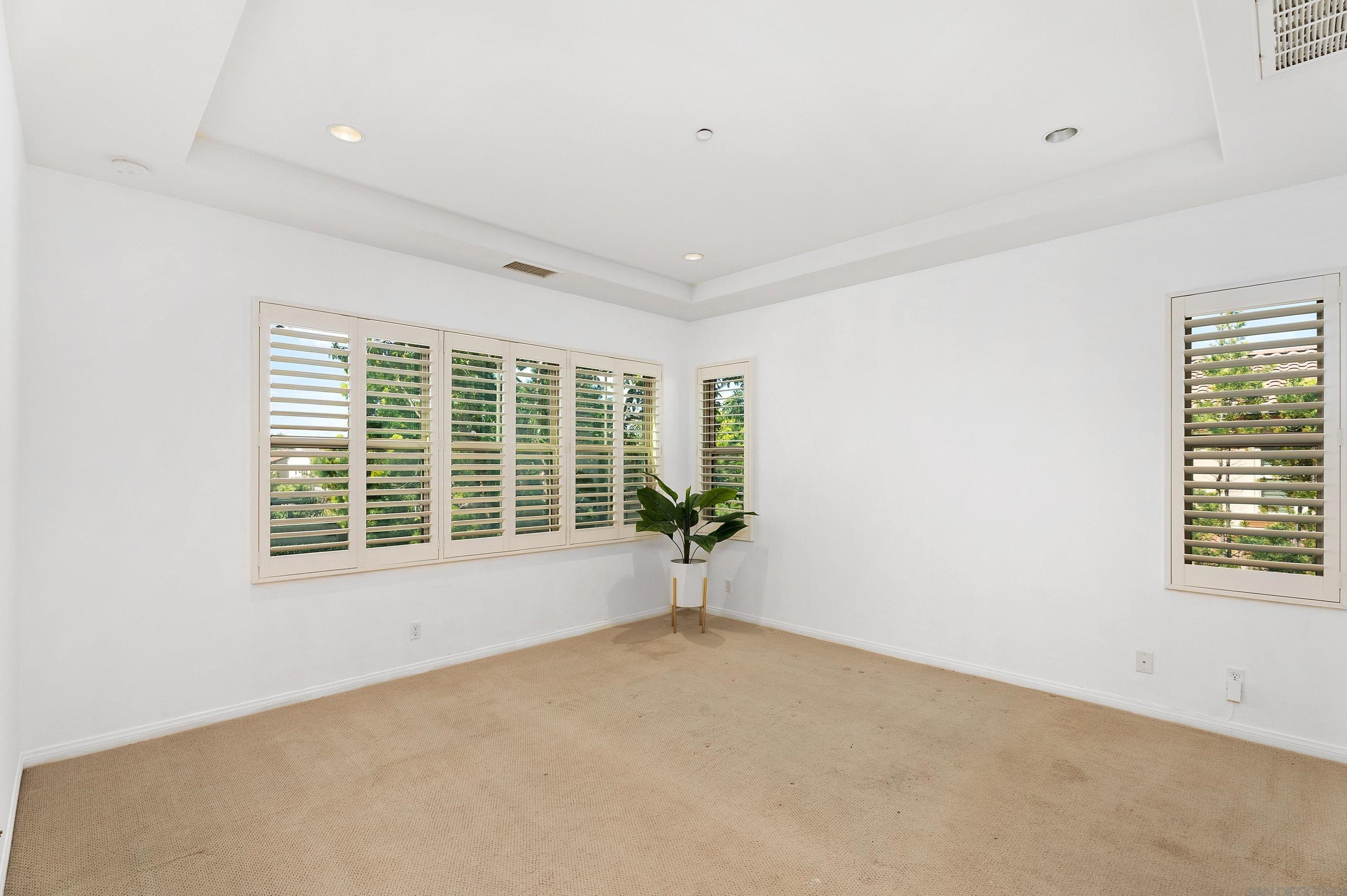 55 Diamond, Irvine CA  92620-2143 exterior