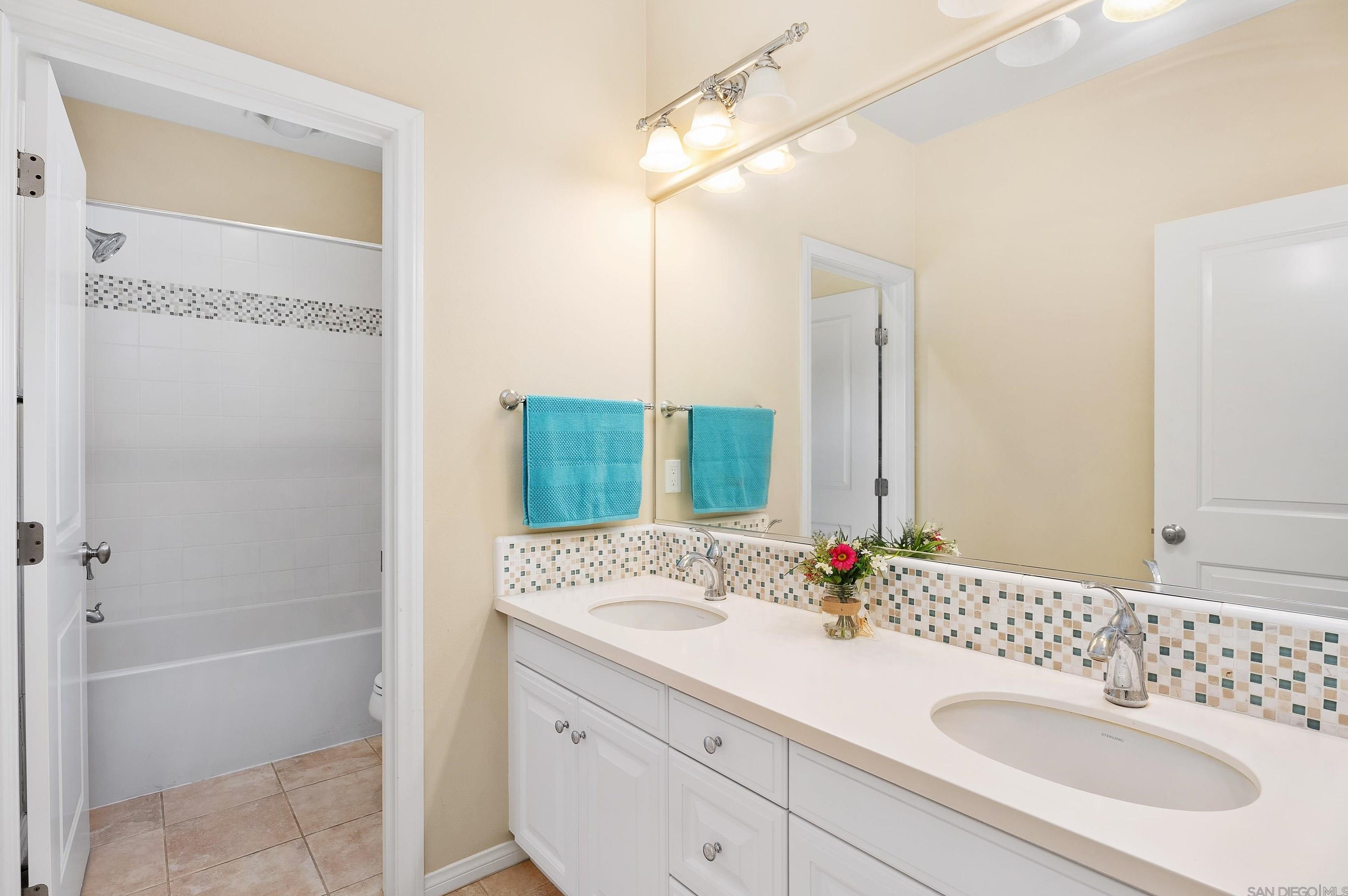 55 Diamond, Irvine CA  92620-2143 exterior