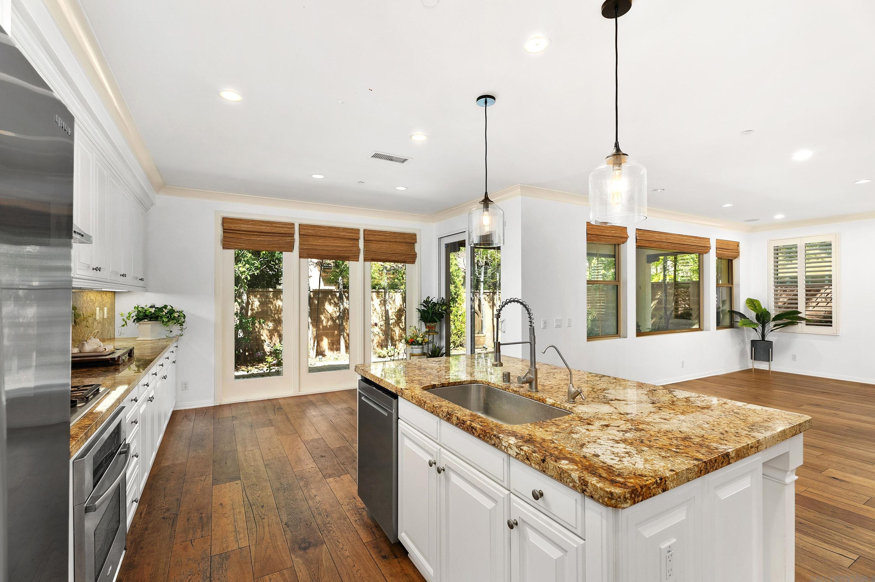 55 Diamond, Irvine CA  92620-2143 exterior