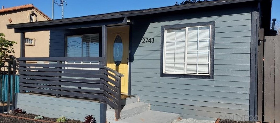 2743 Ridgeway Dr, National City CA  91950-7738 exterior