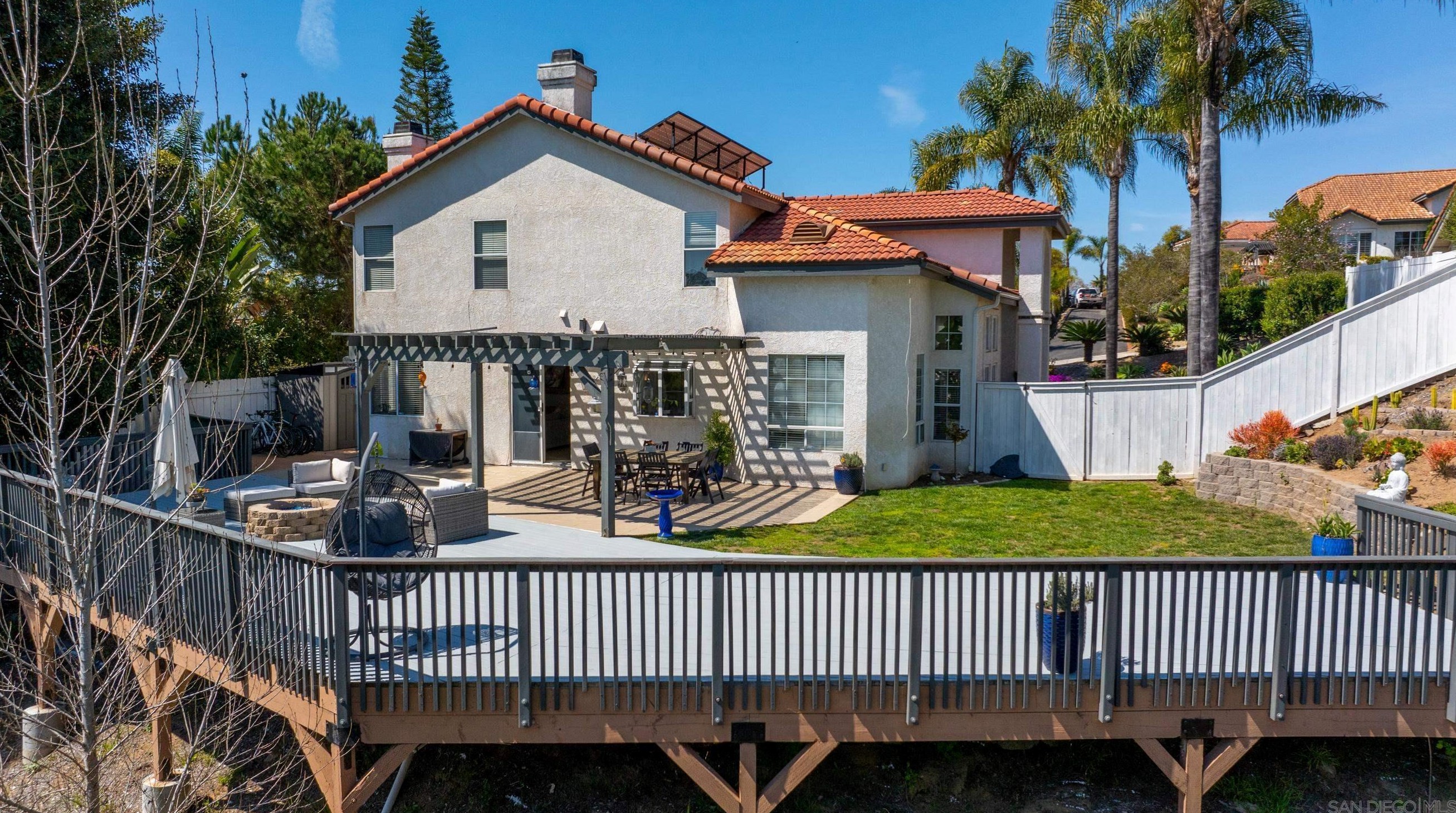 1209 Rancho Pacifica Pl, Vista CA  92084-7011 exterior