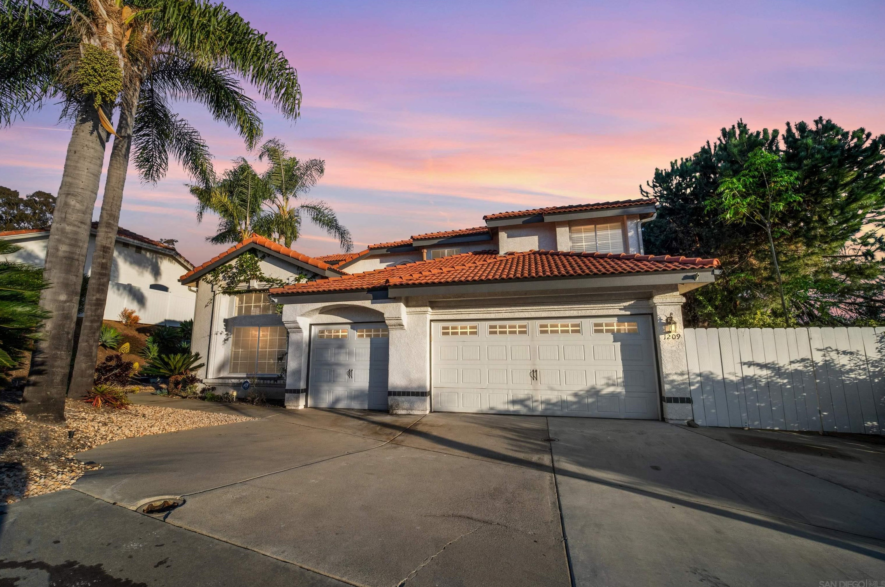 1209 Rancho Pacifica Pl, Vista, CA 92084