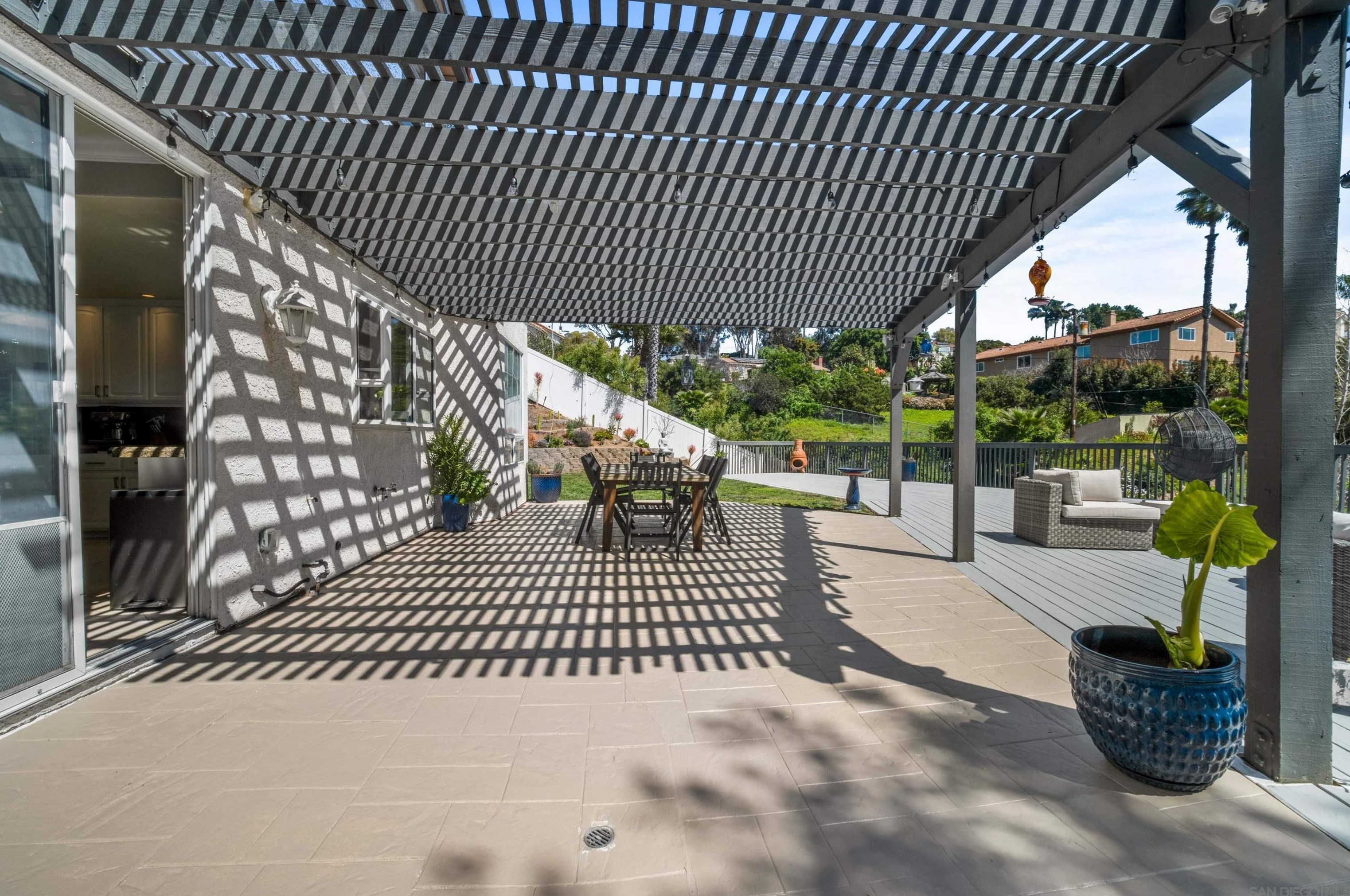 1209 Rancho Pacifica Pl, Vista CA  92084-7011 exterior
