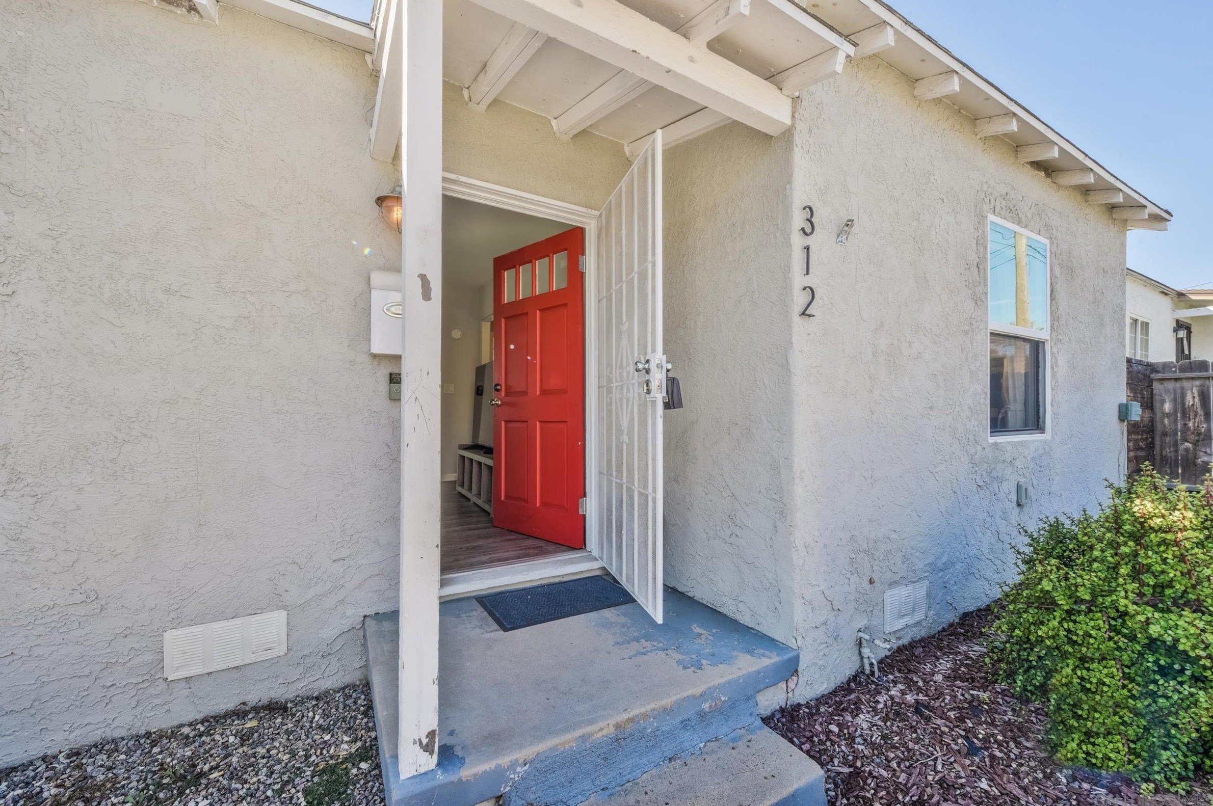 312 Thrush St, San Diego, CA 92114-4125