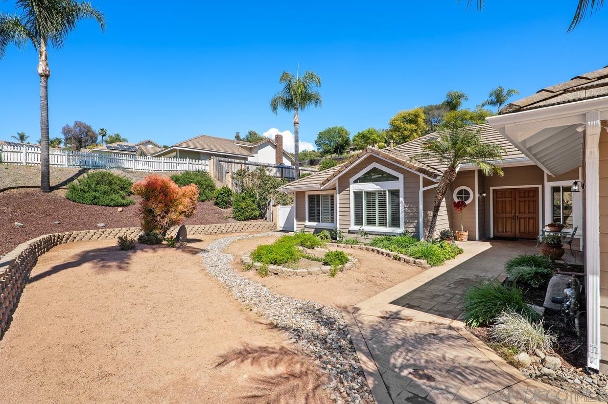 380 Jonah Rd, Escondido, CA 92027-5112