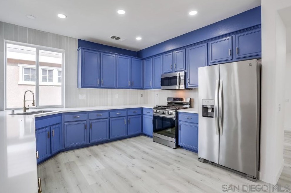 225 Vineyard Ct, San Marcos, CA 92069