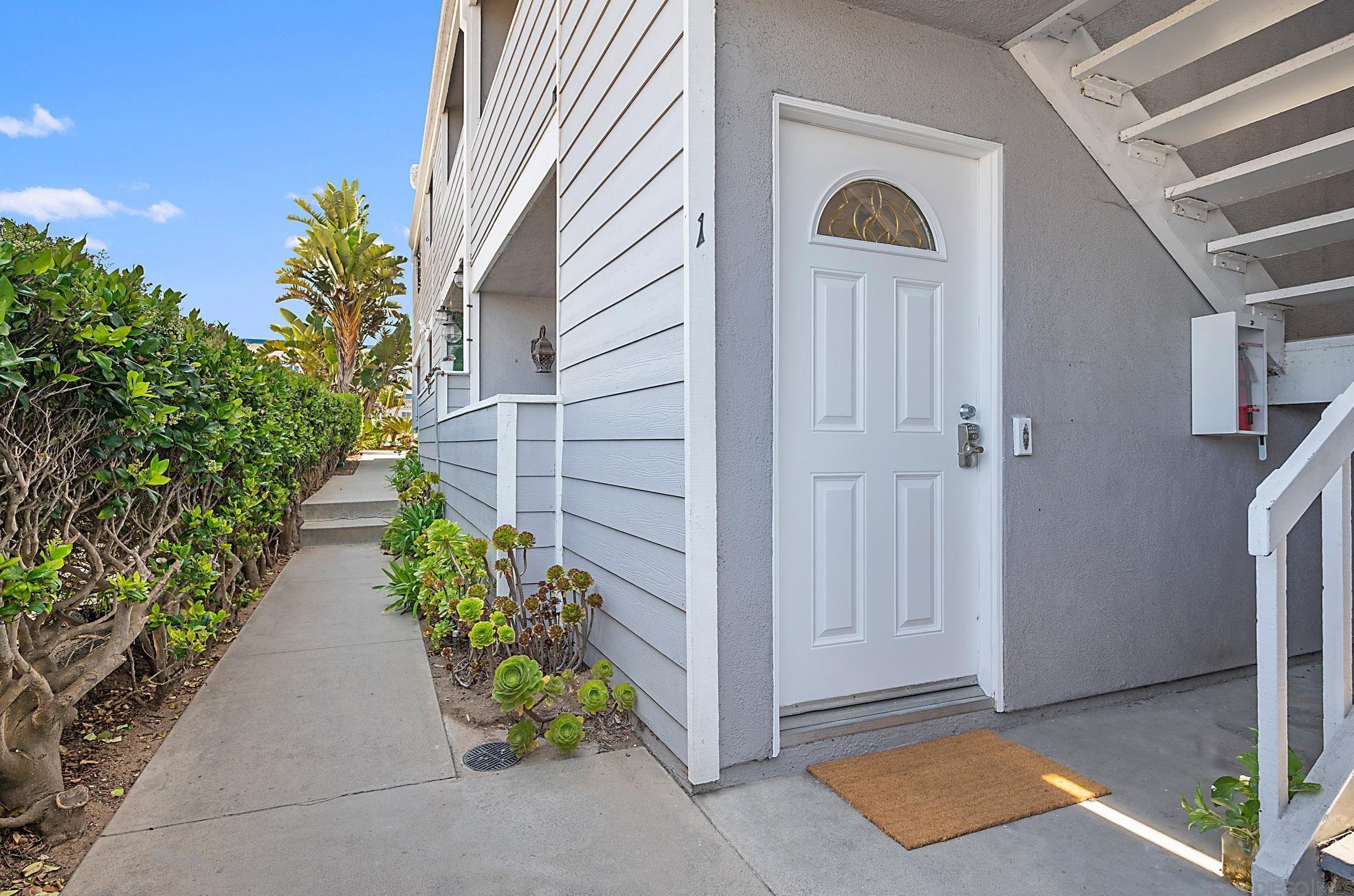 812 S Pacific St #1, Oceanside, CA 92054
