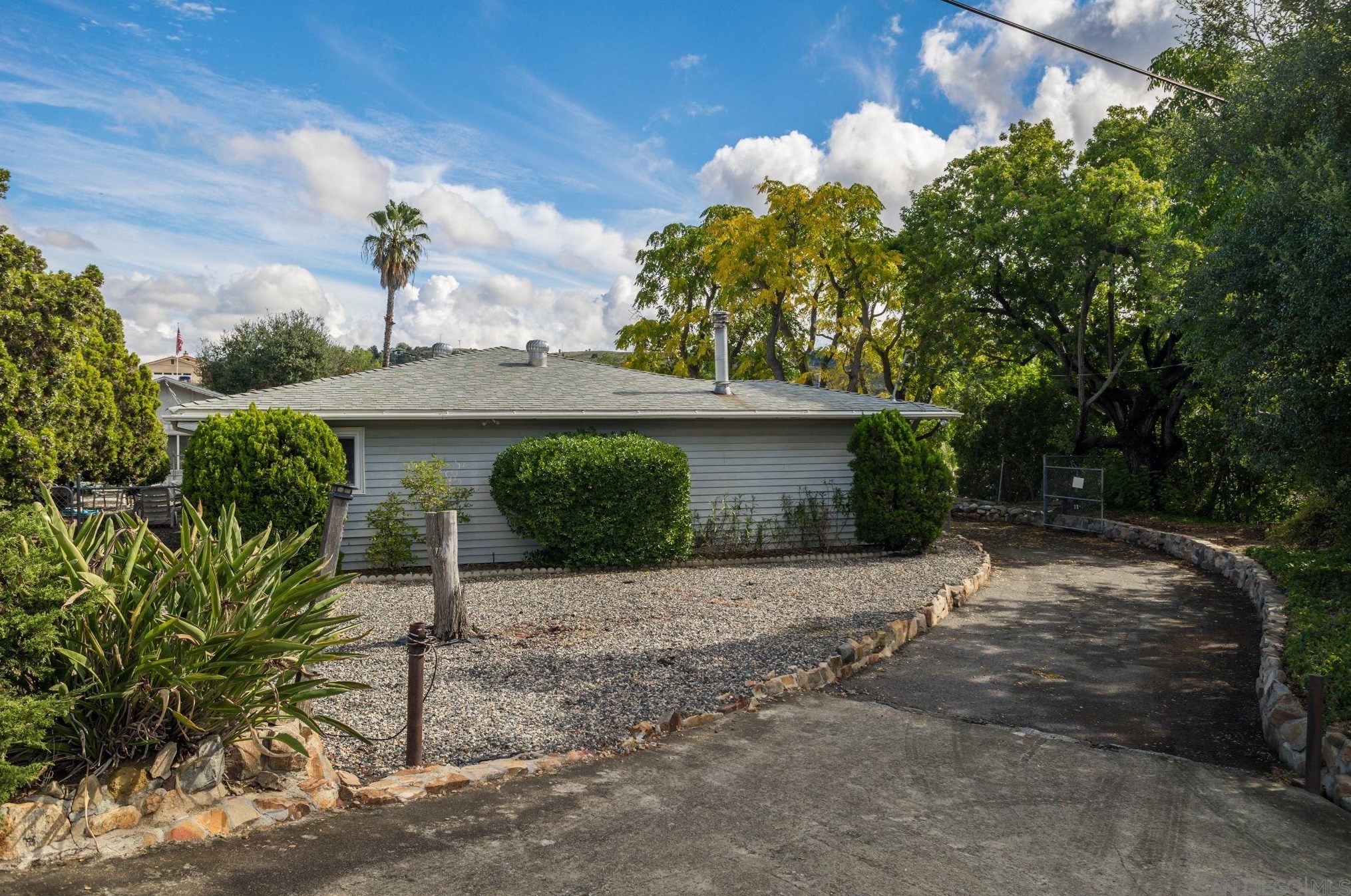 31231 Palimo Dr, Escondido, CA 92026-5210