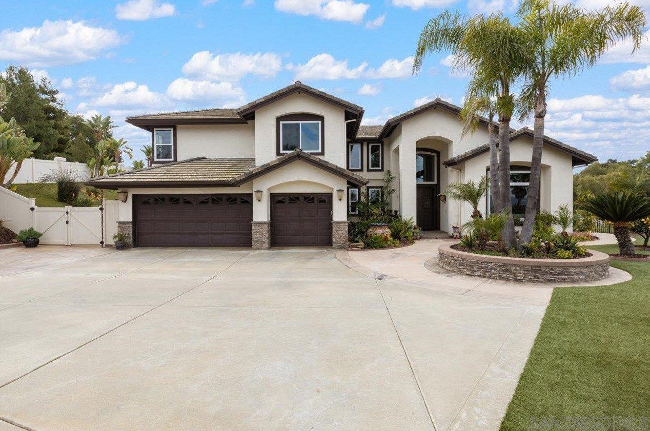 2031 Ridgecrest Pl, Escondido, CA 92029-5441