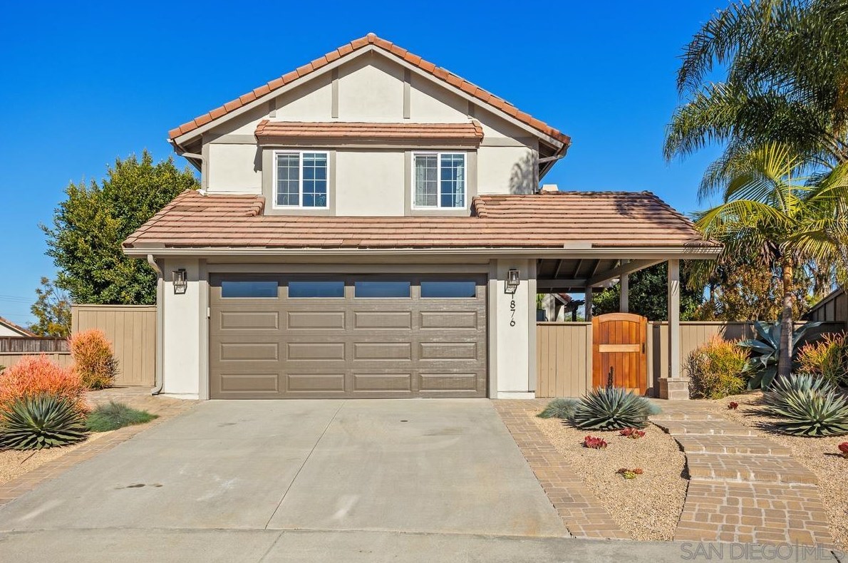 1876 Burnt Maple Way, Vista, CA 92081