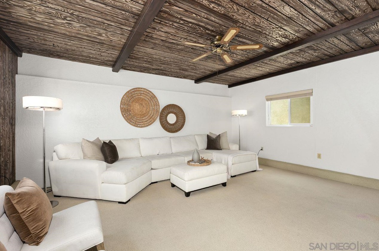 898 Cosmo Ave, El Cajon, CA 92019-3431