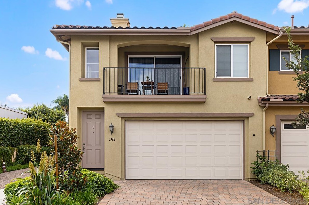 1362 Isabella Way, Vista, CA 92084