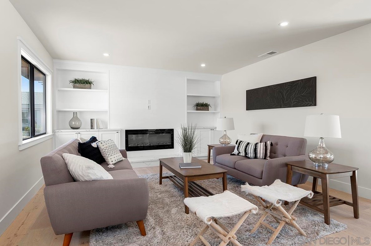 6038 Scripps St, San Diego CA  92122-3216 exterior