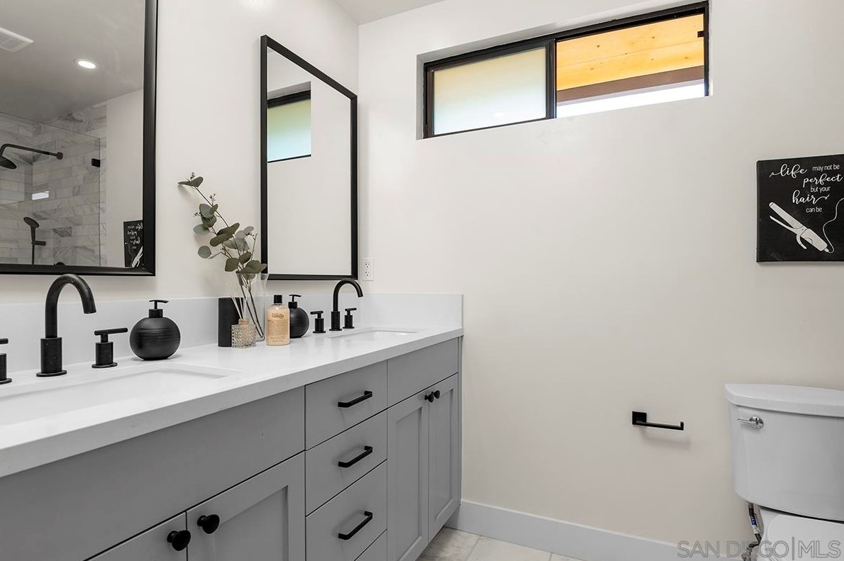 6038 Scripps St, San Diego CA  92122-3216 exterior