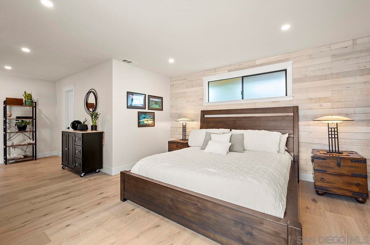 6038 Scripps St, San Diego CA  92122-3216 exterior