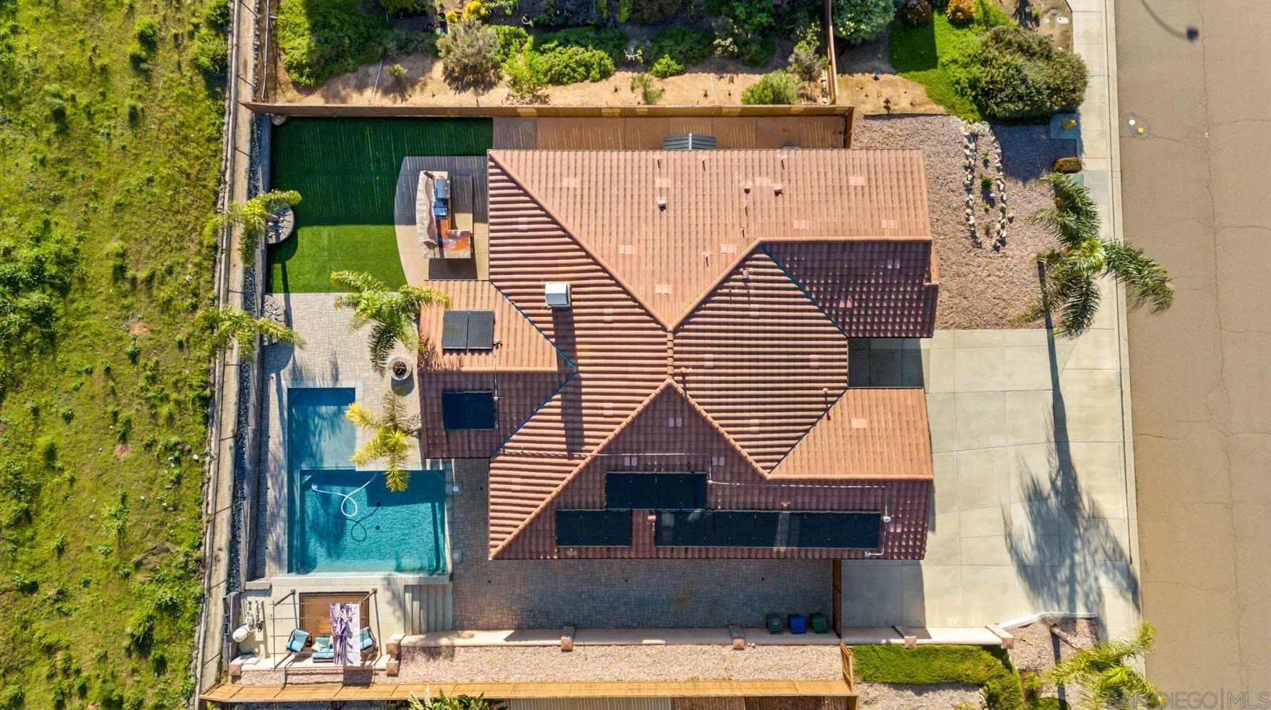 1521 Los Senderos, Santee, CA 92071-4734