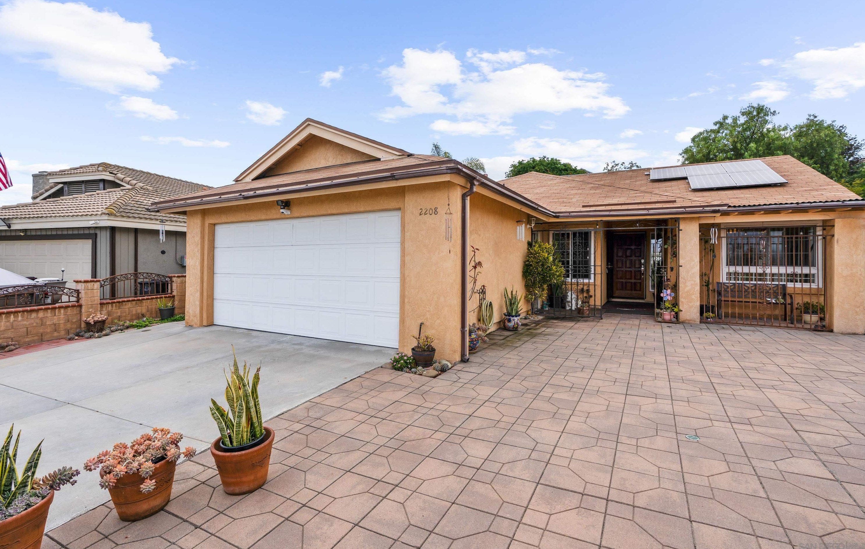 2208 Spring Oak Way, San Diego, CA 92139-3922