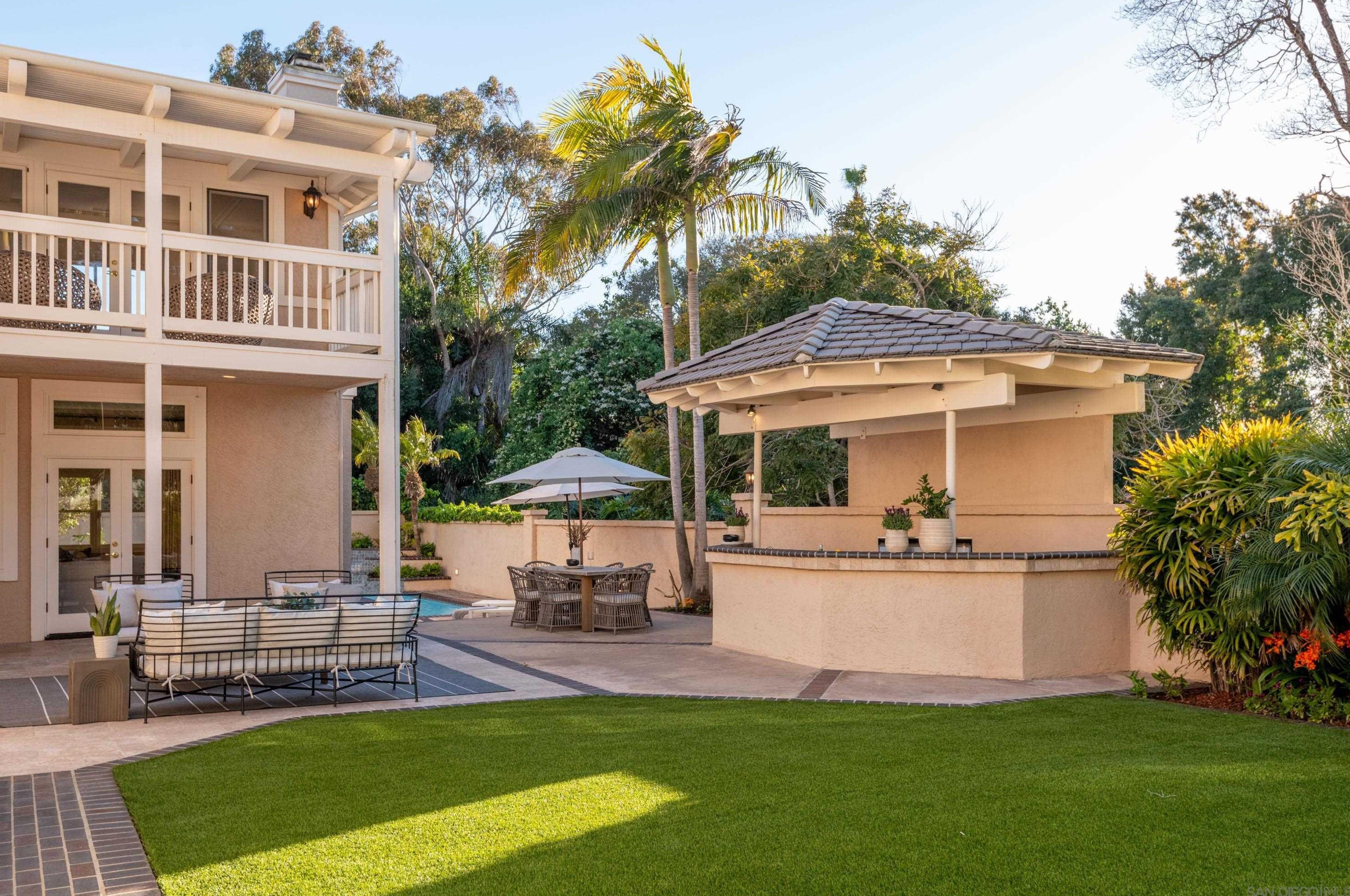 3630 Rosecroft Ln, San Diego, CA 92106-3238