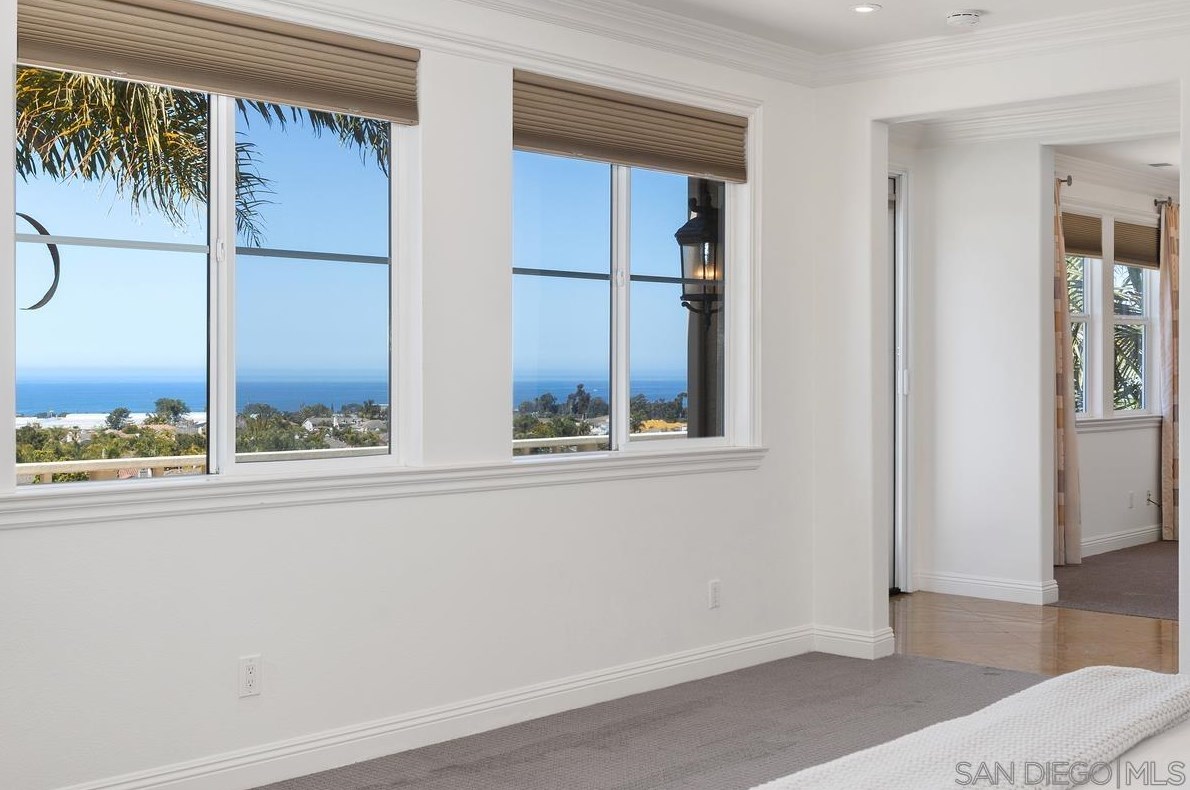 572 Lynwood Dr, Encinitas CA  92024-2387 exterior