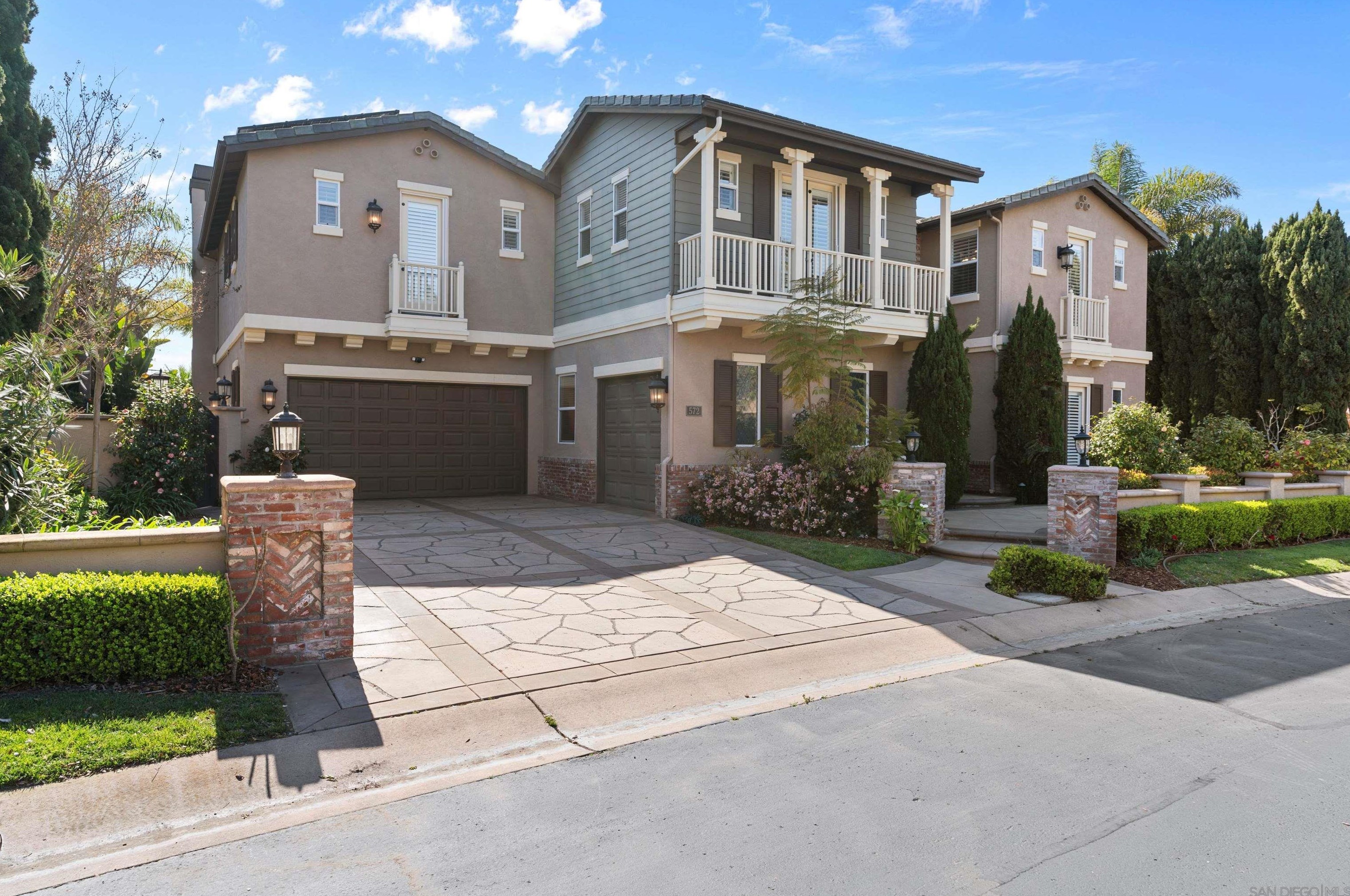 572 Lynwood Dr, Encinitas, CA 92024