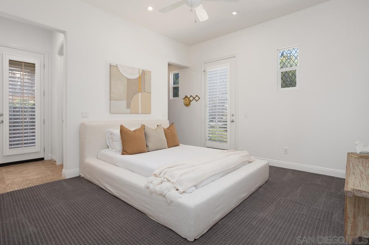 572 Lynwood Dr, Encinitas CA  92024-2387 exterior