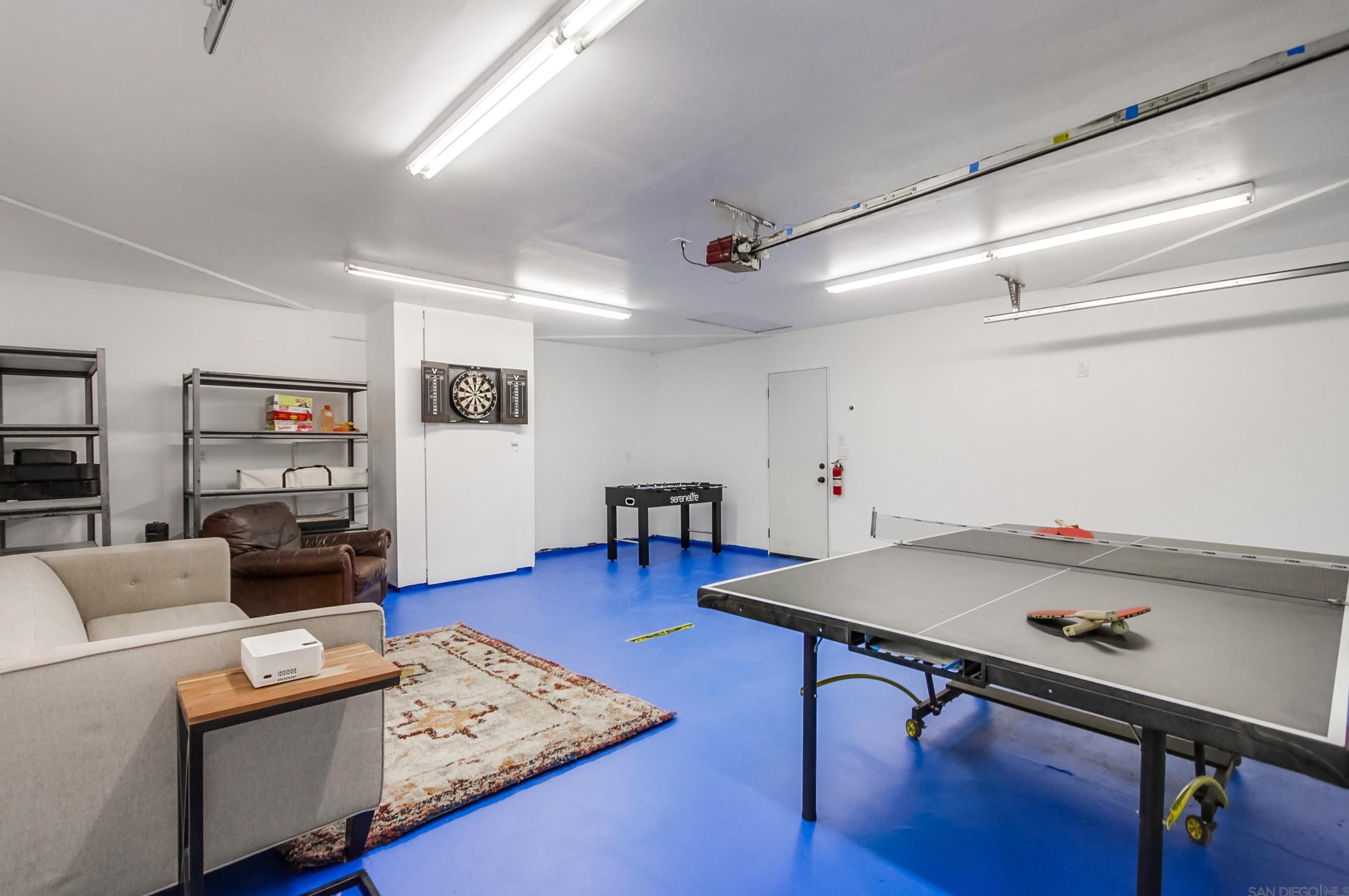 1566 La Vine Ln, Vista CA  92084-7268 exterior