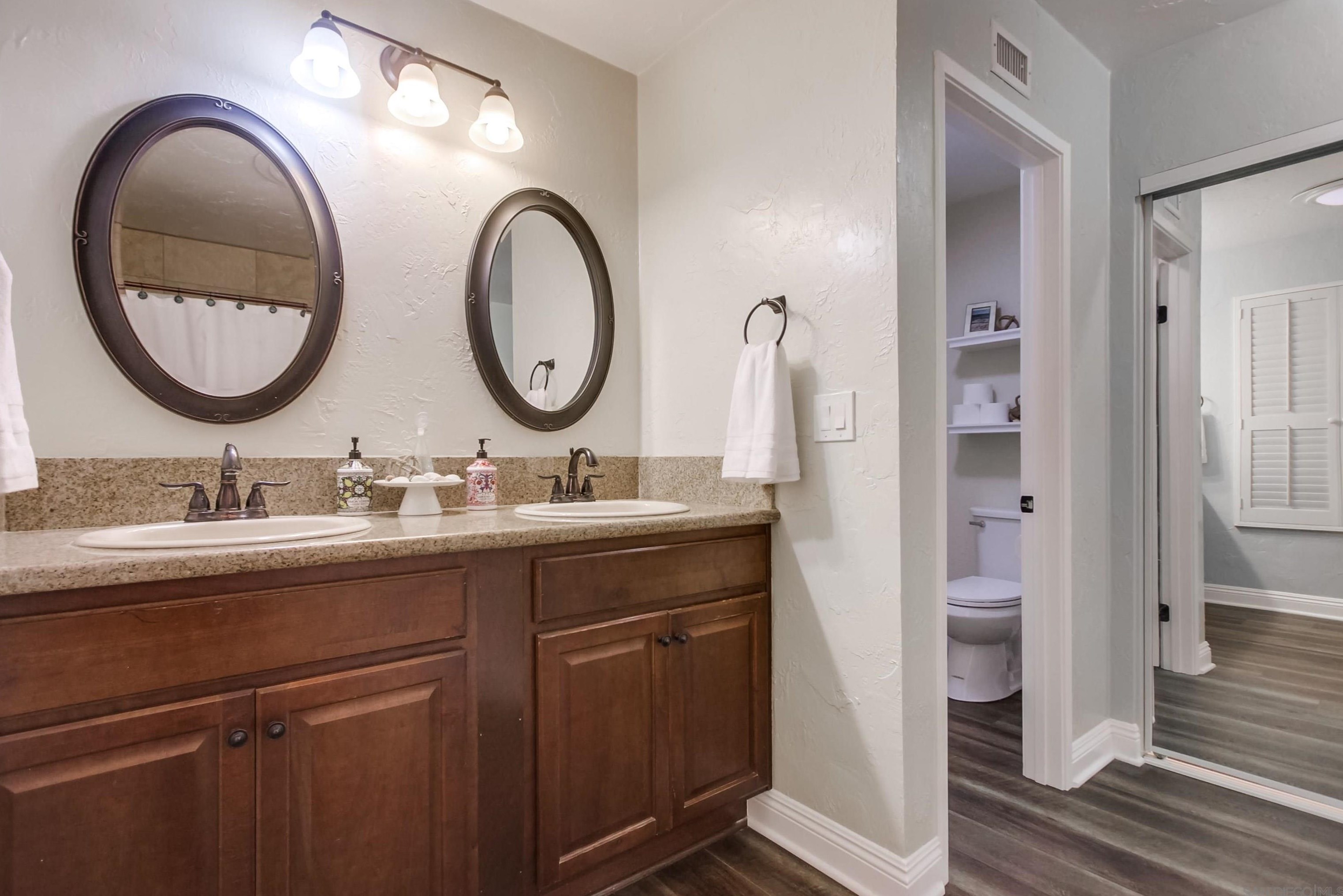 1566 La Vine Ln, Vista CA  92084-7268 exterior