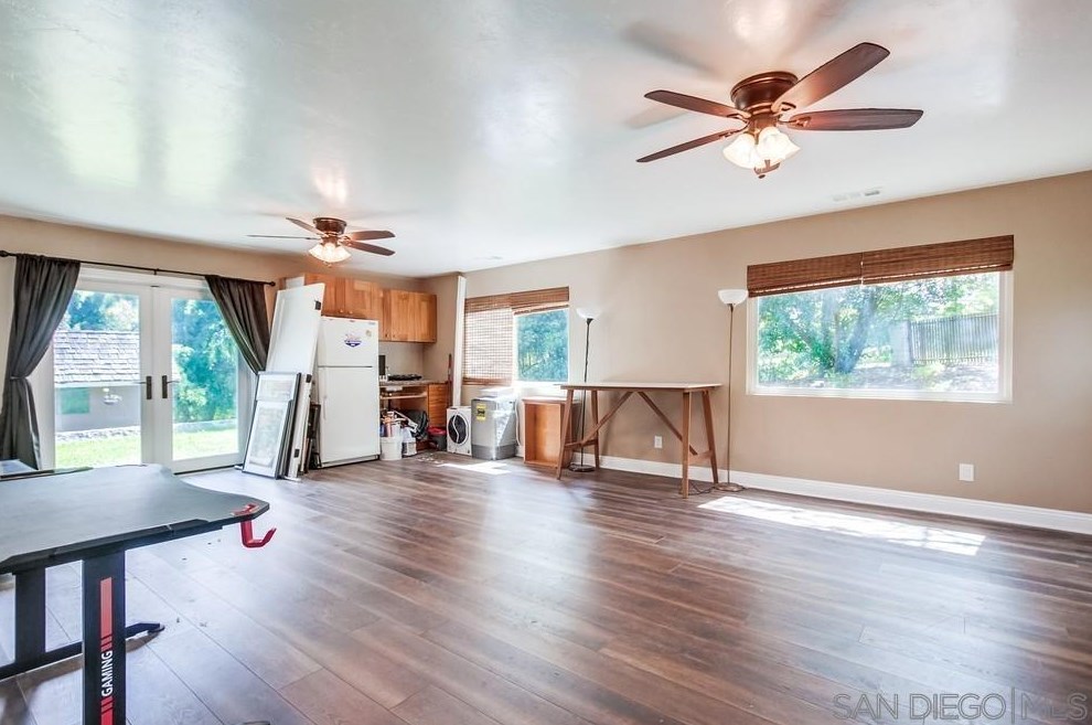 1566 La Vine Ln, Vista CA  92084-7268 exterior