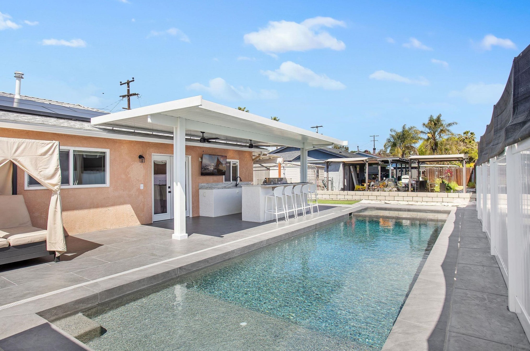 935 Brucker Ave, Spring Valley CA  91977-4806 exterior