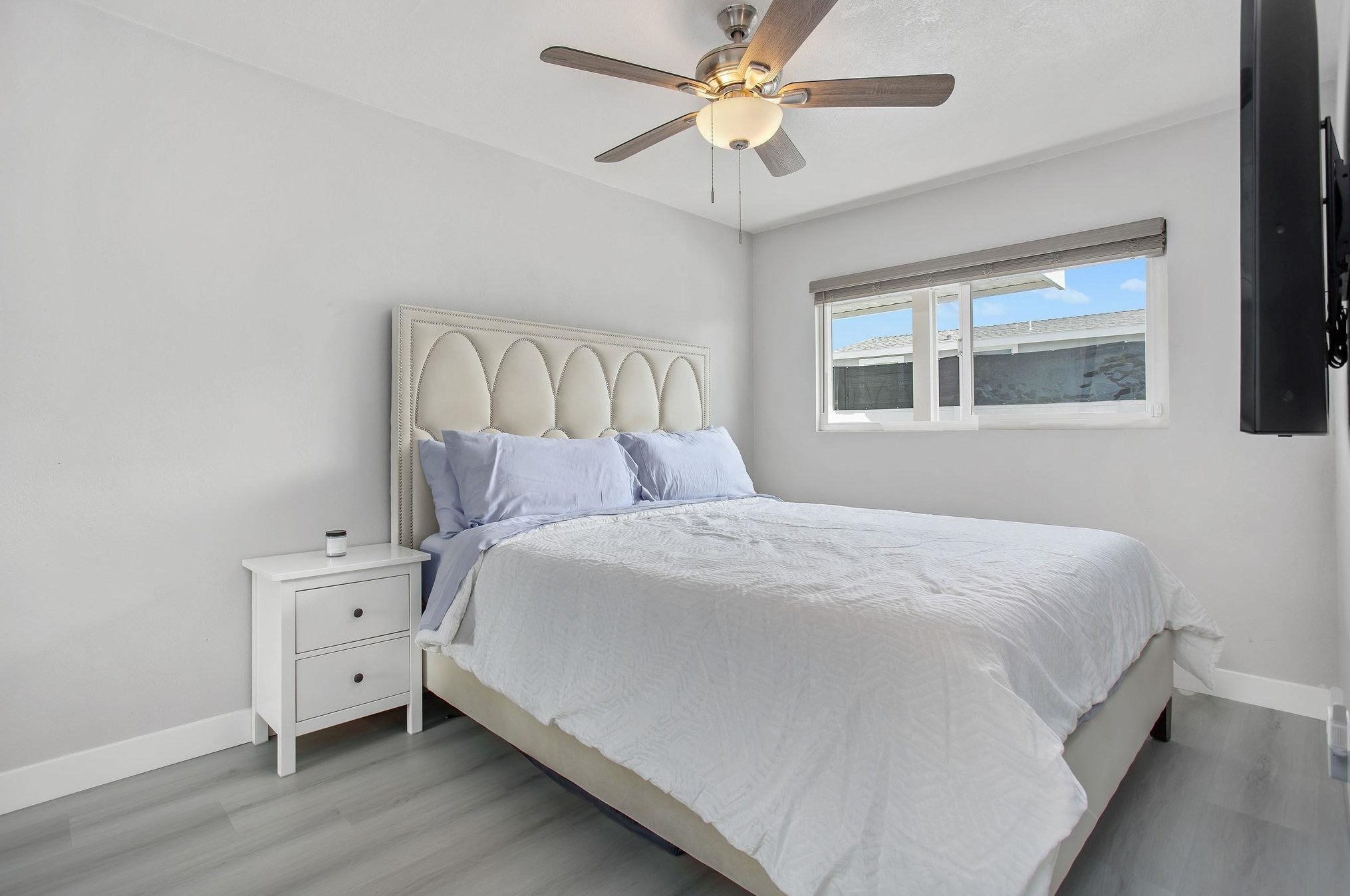 935 Brucker Ave, Spring Valley CA  91977-4806 exterior