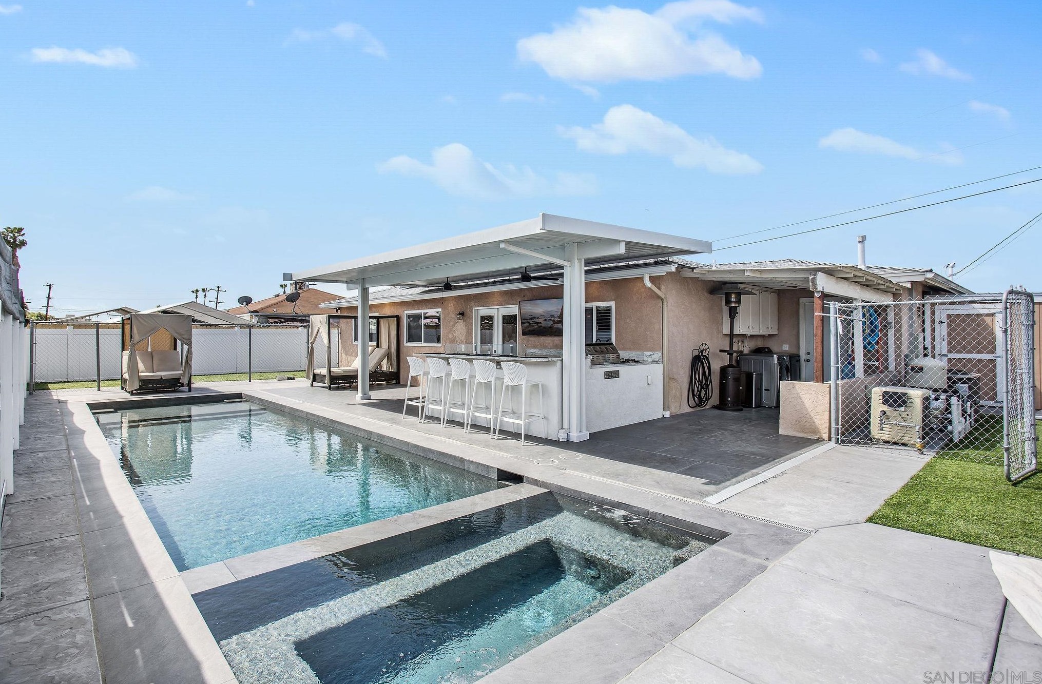 935 Brucker Ave, Spring Valley CA  91977-4806 exterior